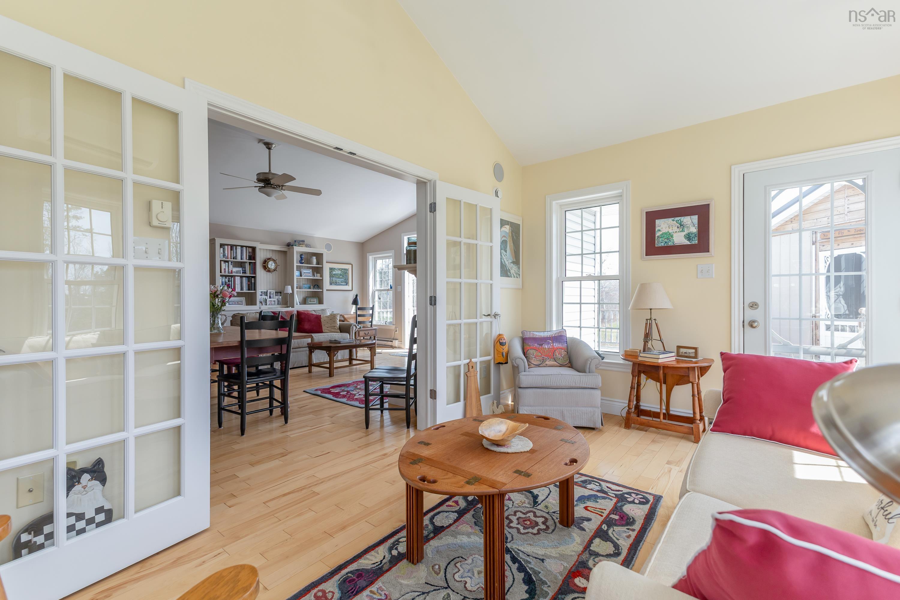 $650,000.00: 70 Davidson Lane, Waterside