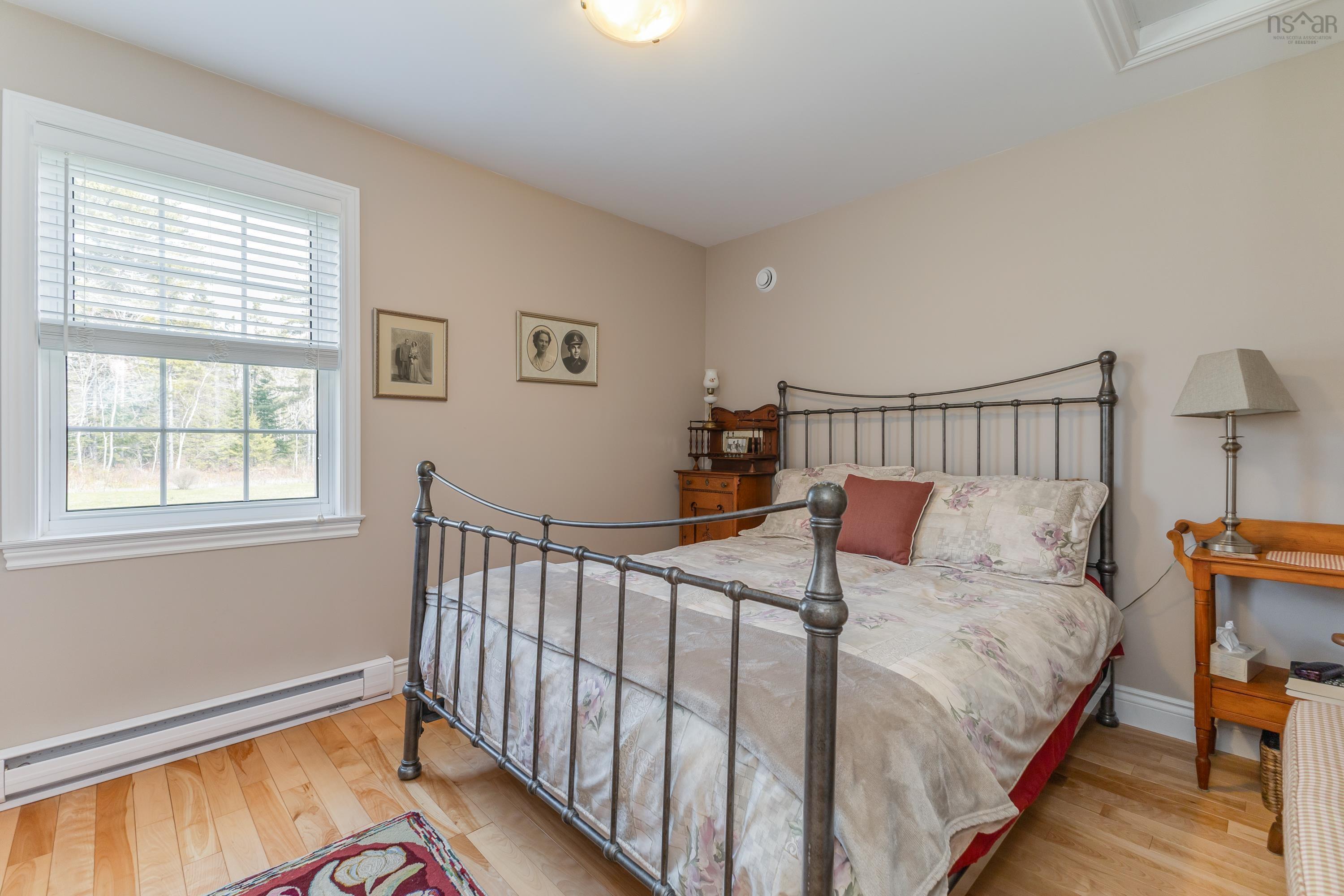 $650,000.00: 70 Davidson Lane, Waterside