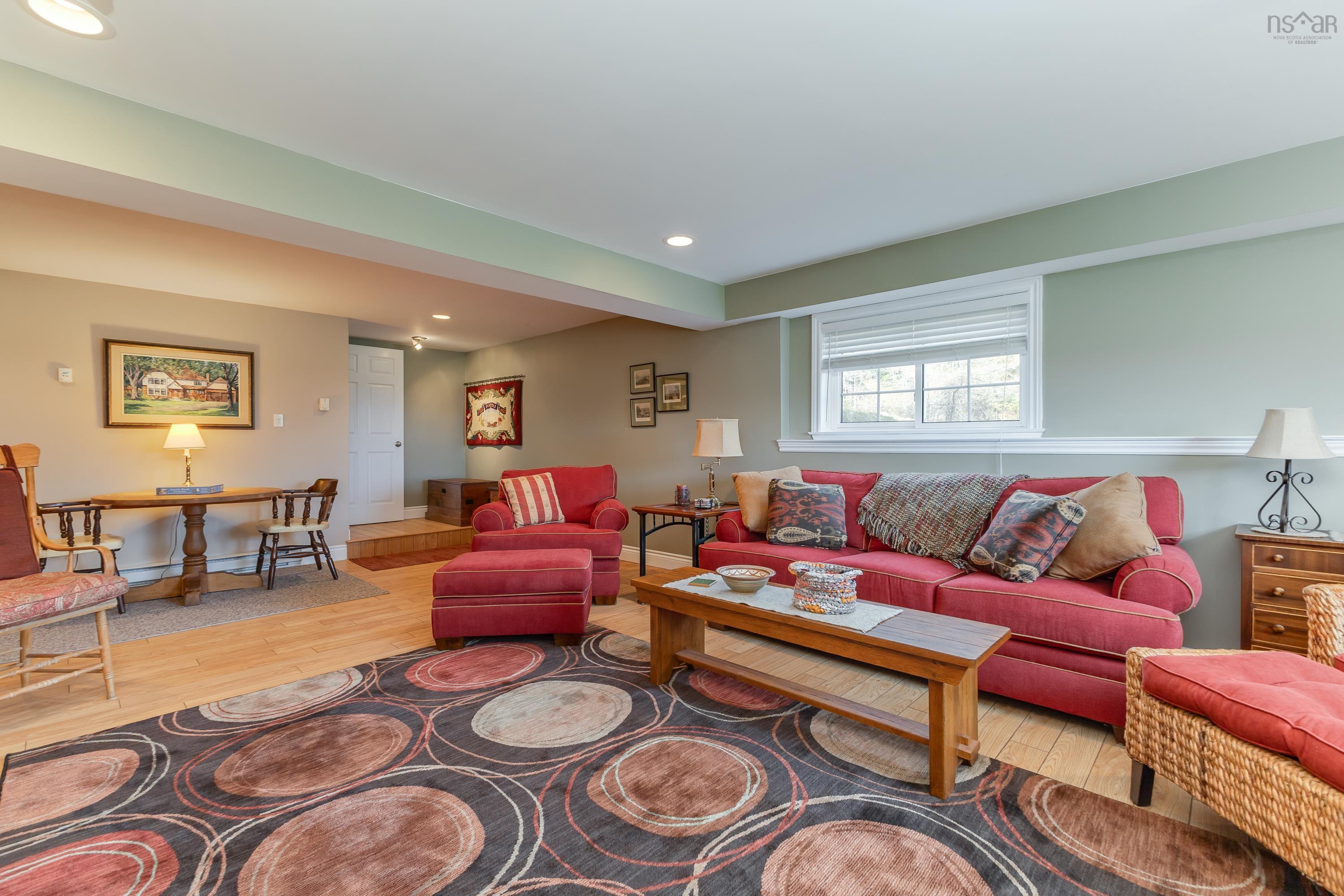 $650,000.00: 70 Davidson Lane, Waterside