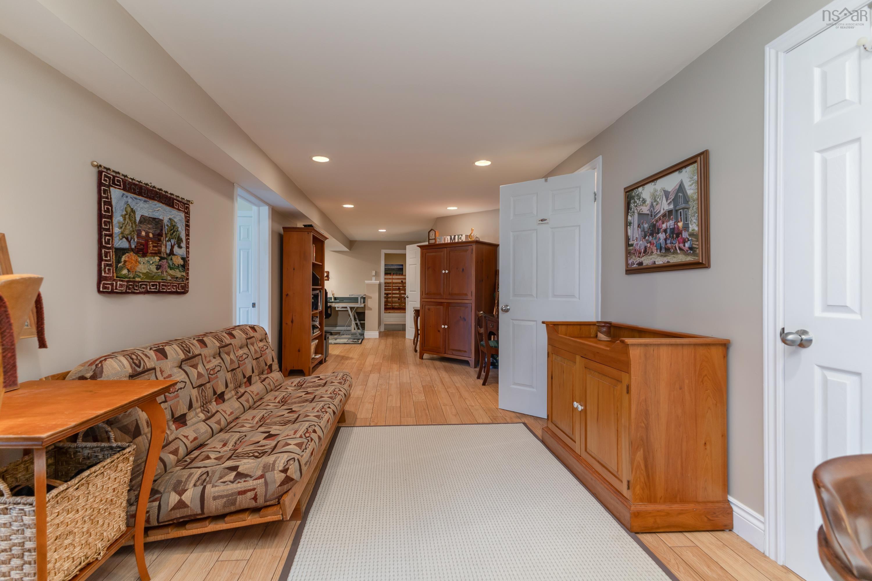 $650,000.00: 70 Davidson Lane, Waterside