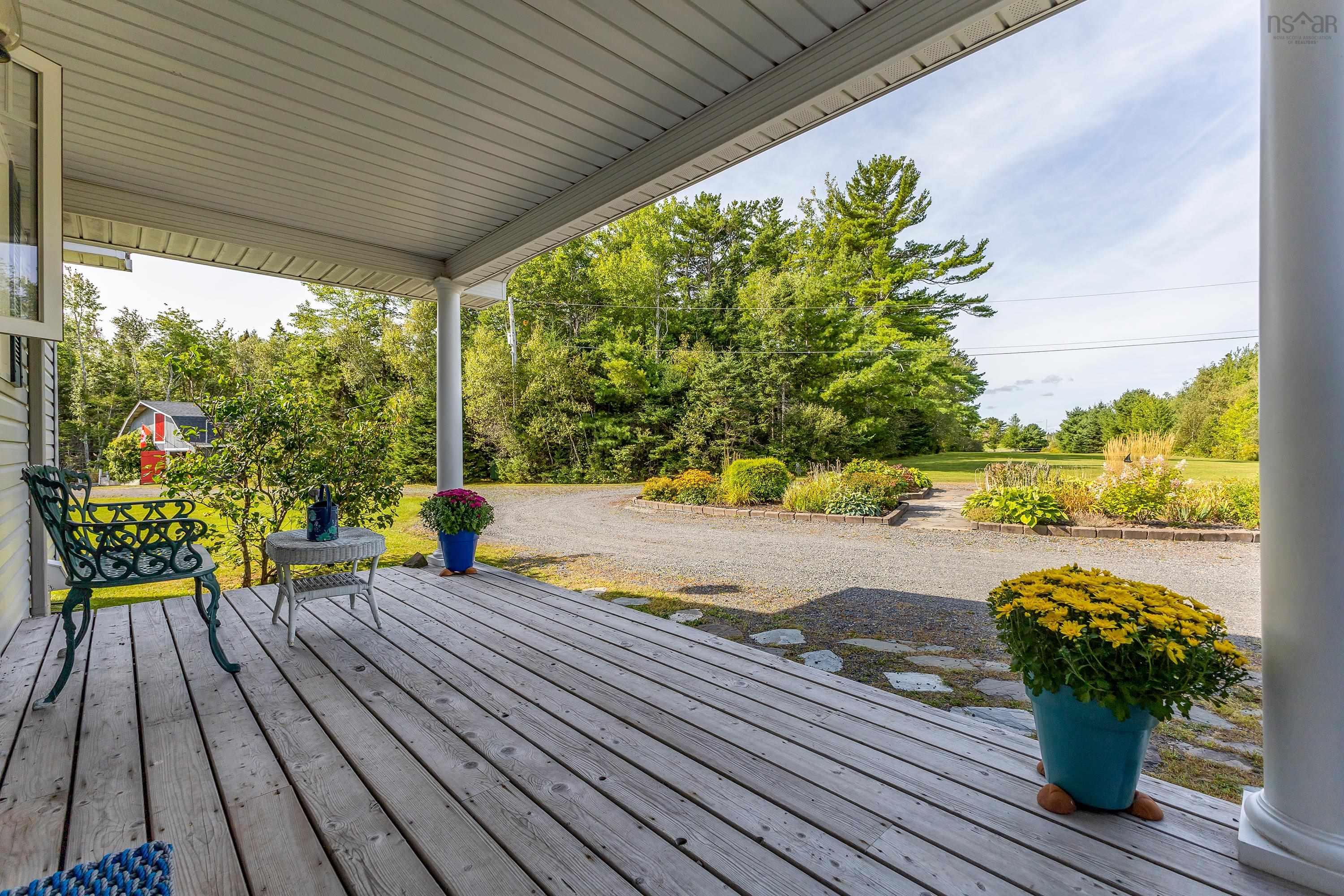 $650,000.00: 70 Davidson Lane, Waterside