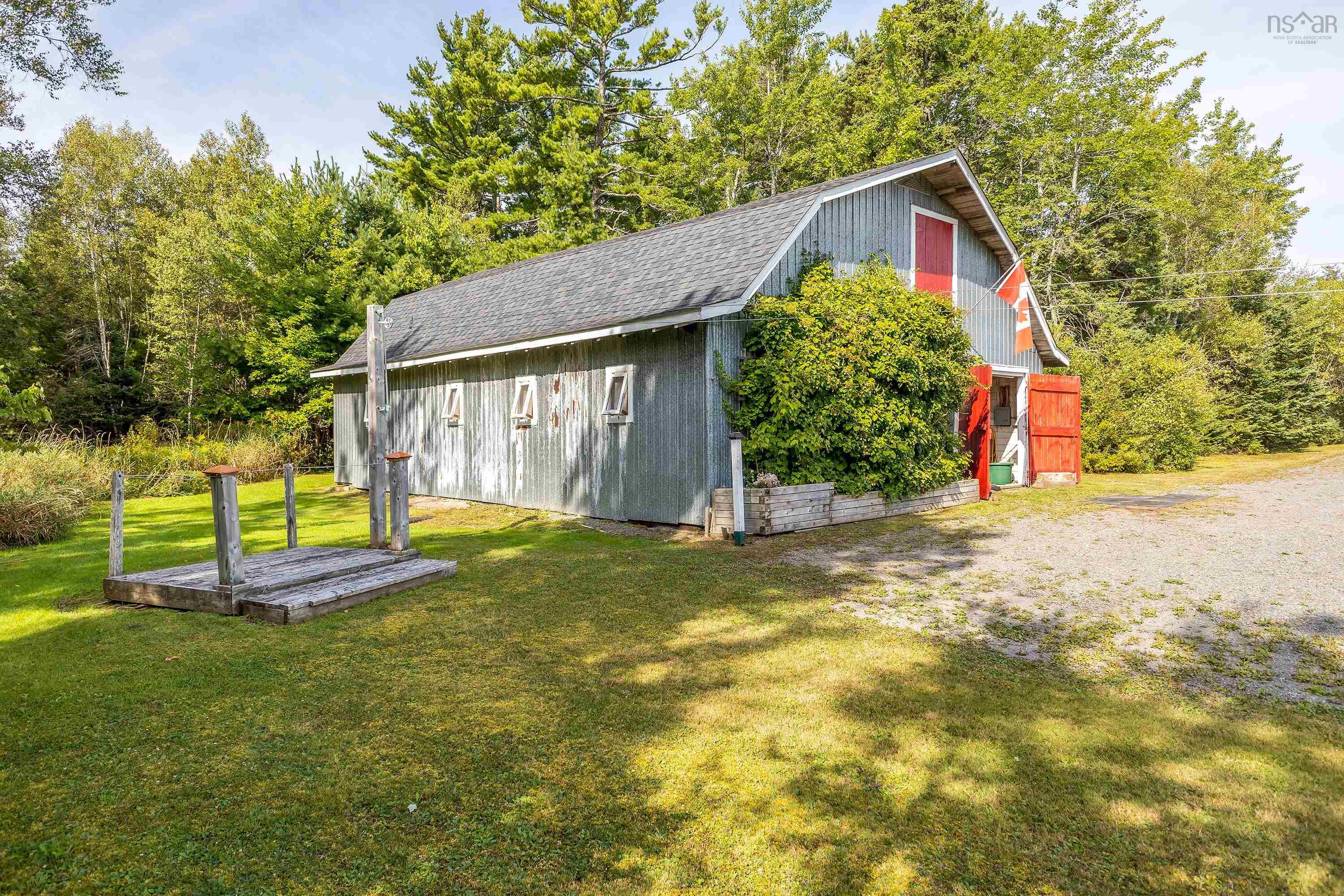 $650,000.00: 70 Davidson Lane, Waterside