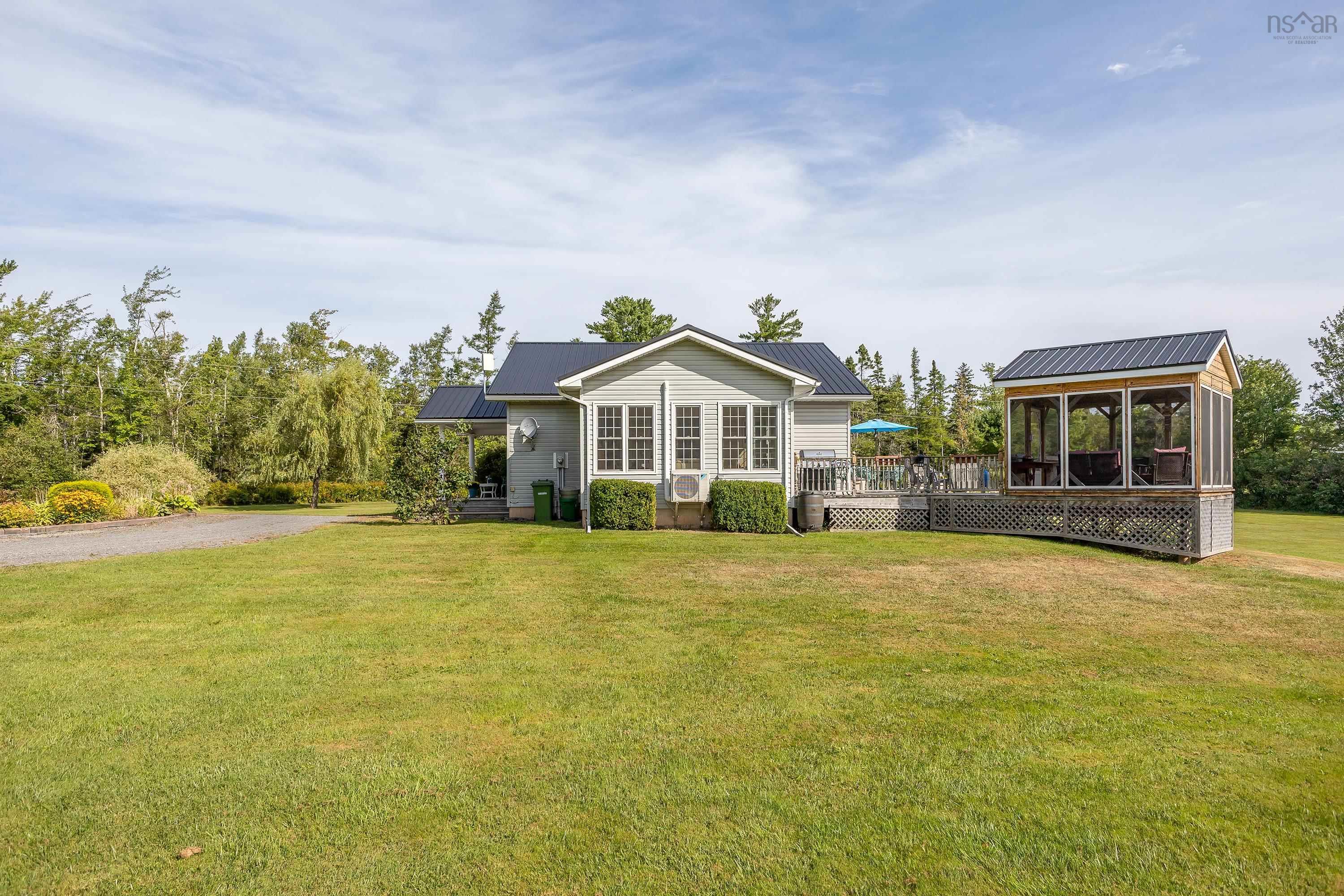 $650,000.00: 70 Davidson Lane, Waterside