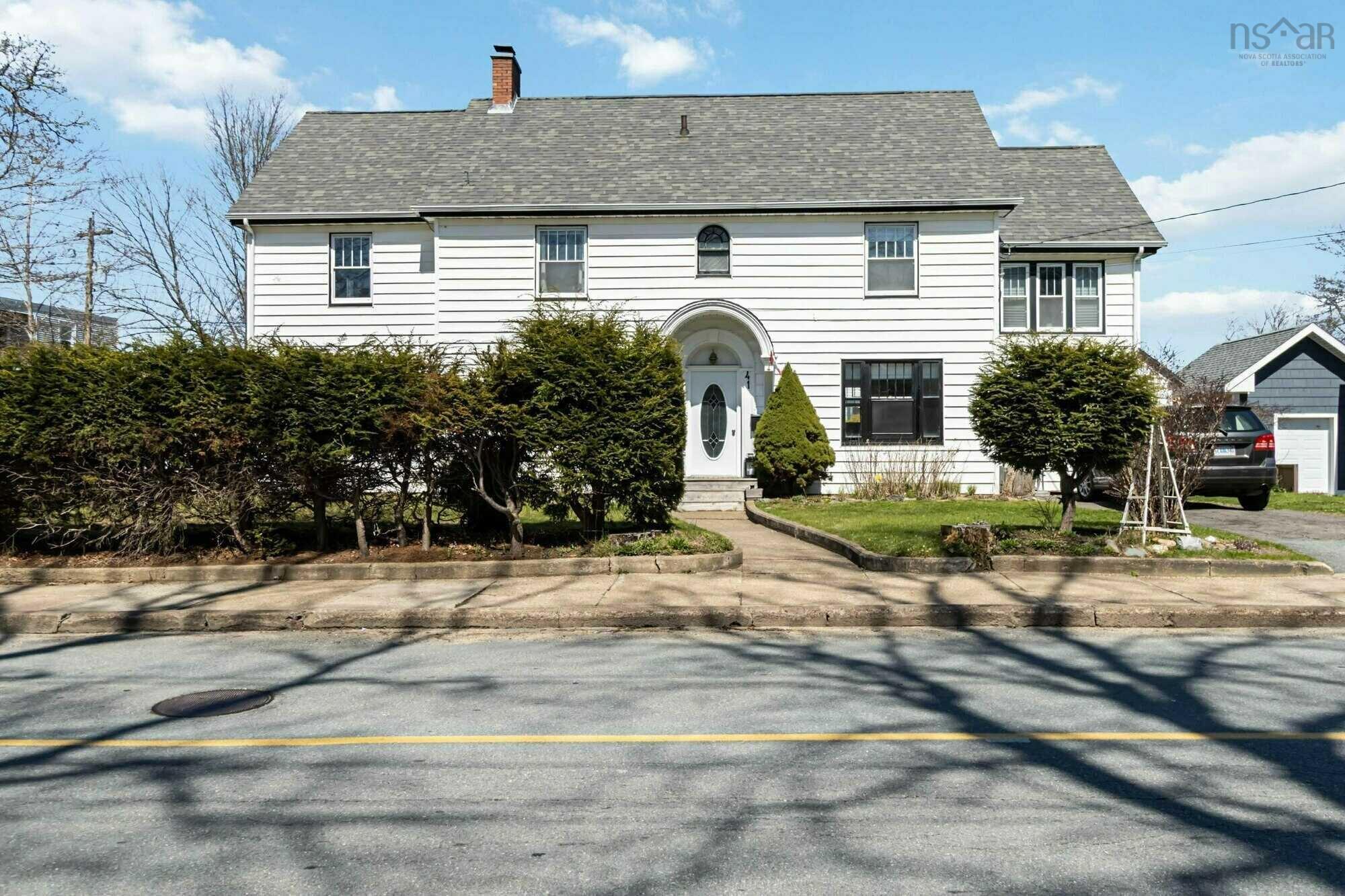 41 Alexandra Avenue, Bridgewater, NS (MLS® 202509716)