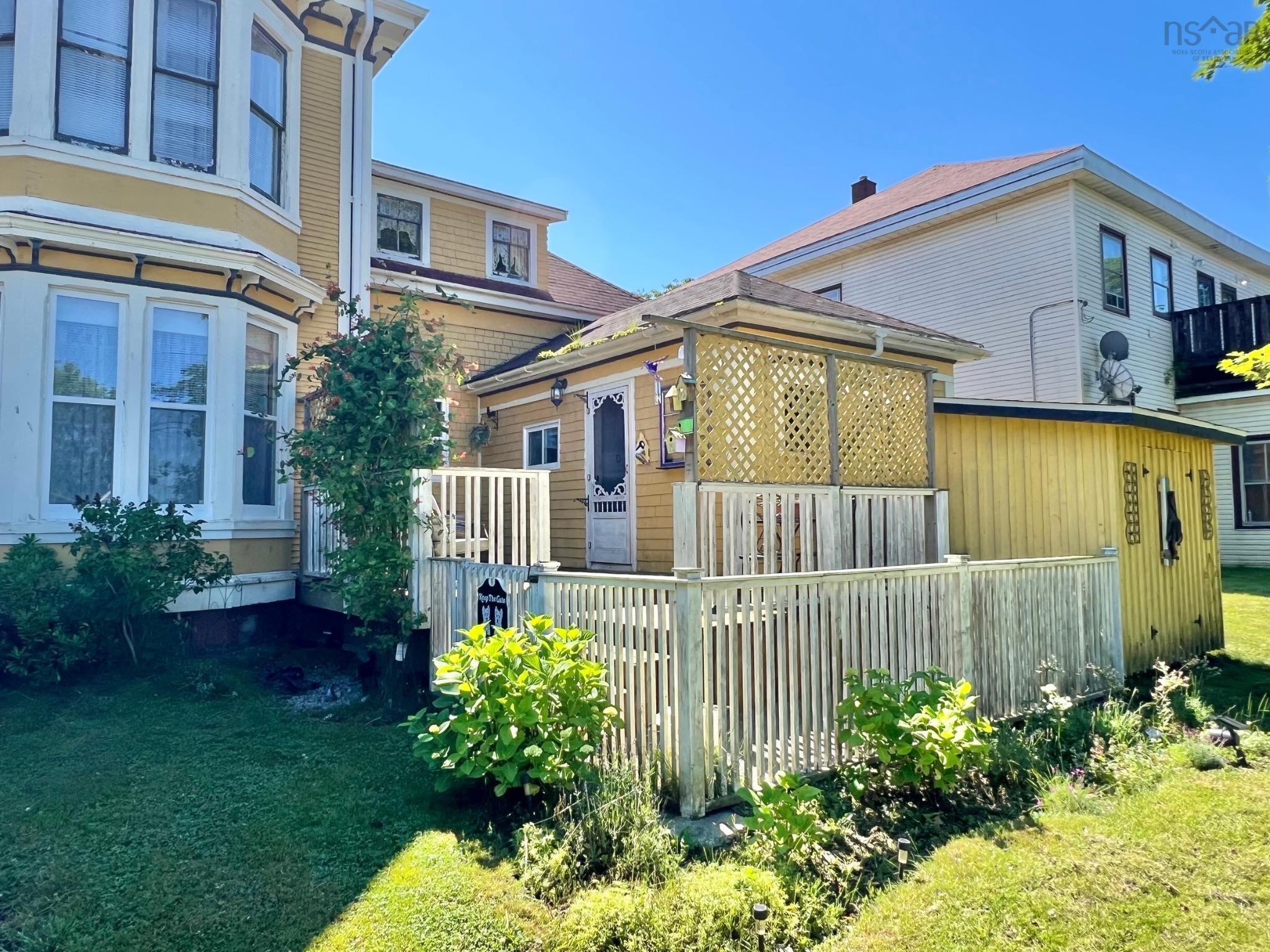 $344,900.00: 45 Alma Street, Yarmouth