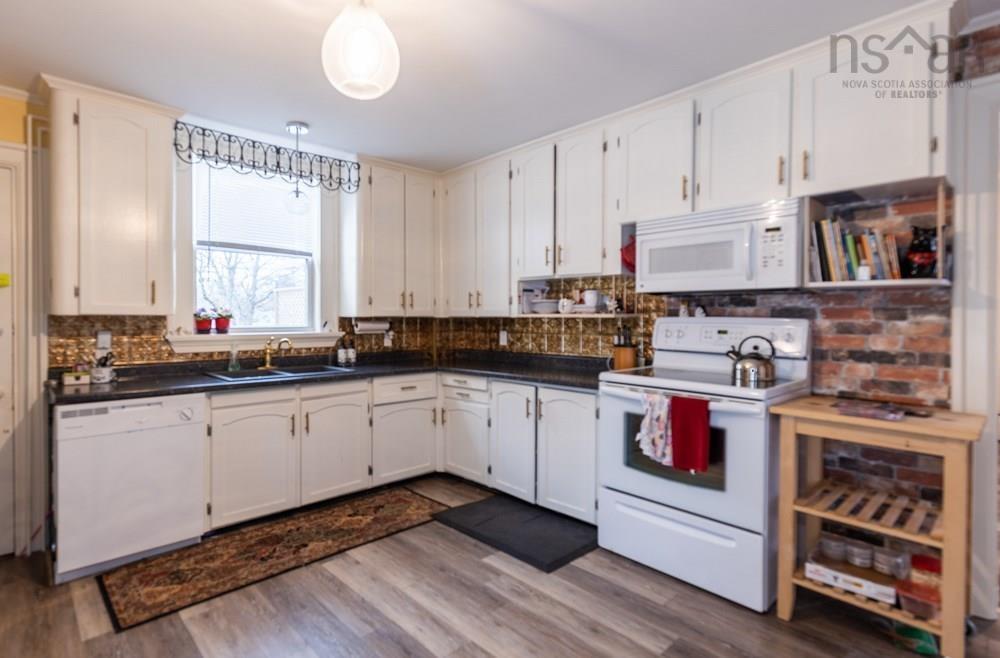 $344,900.00: 45 Alma Street, Yarmouth