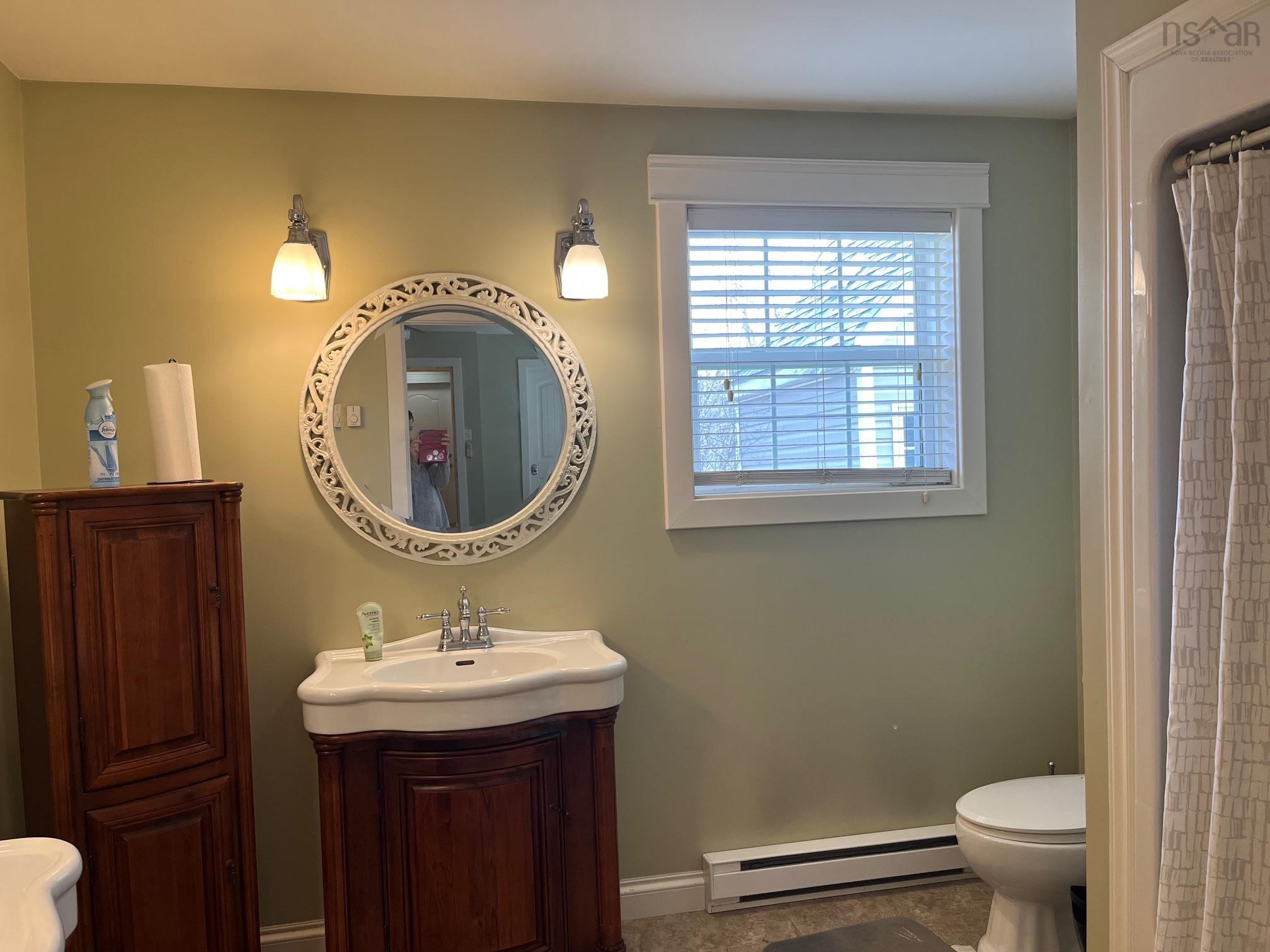 $689,000.00: 42 Rowan Avenue, New Glasgow