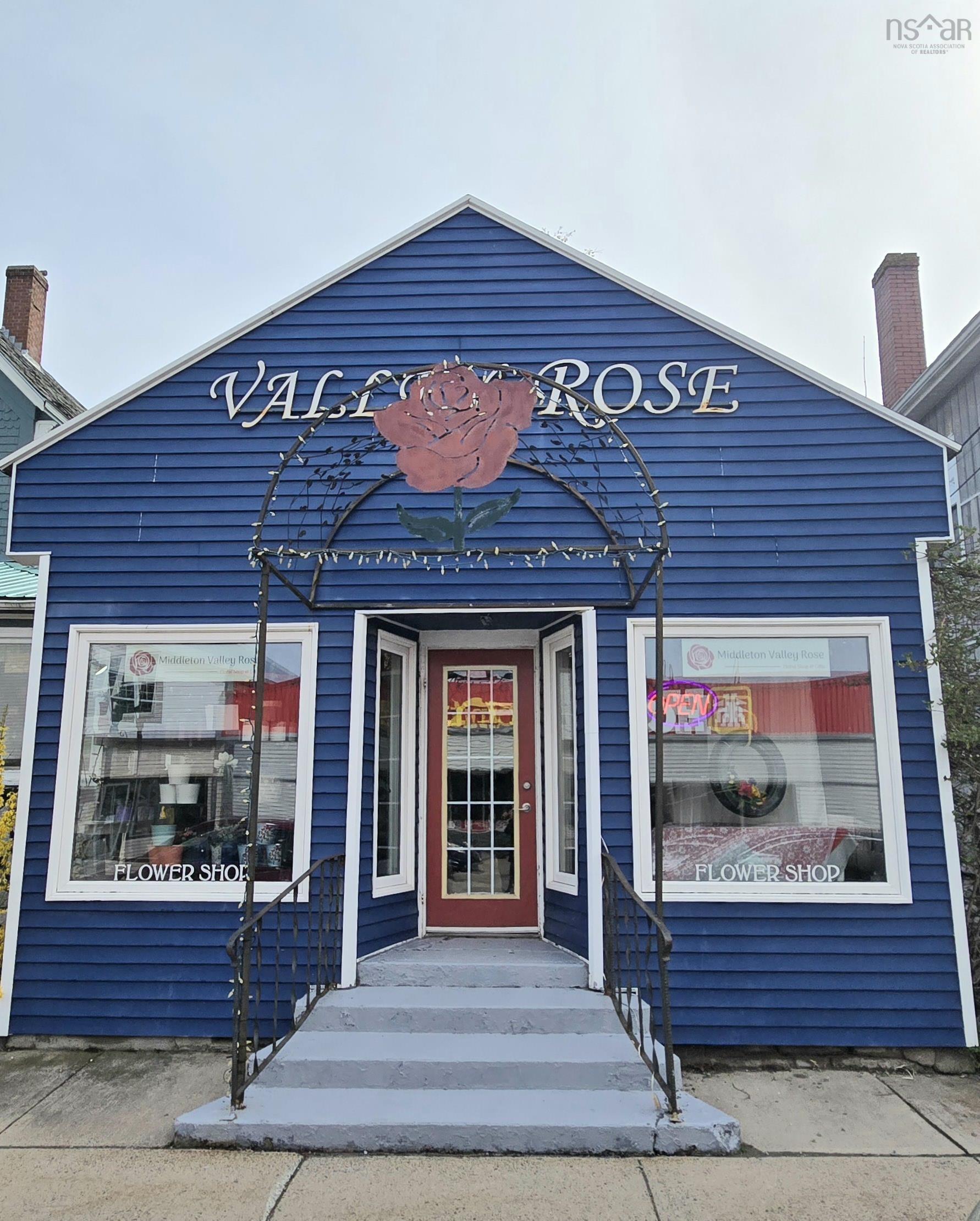 $87,900.00: 56 Commercial Street, Middleton