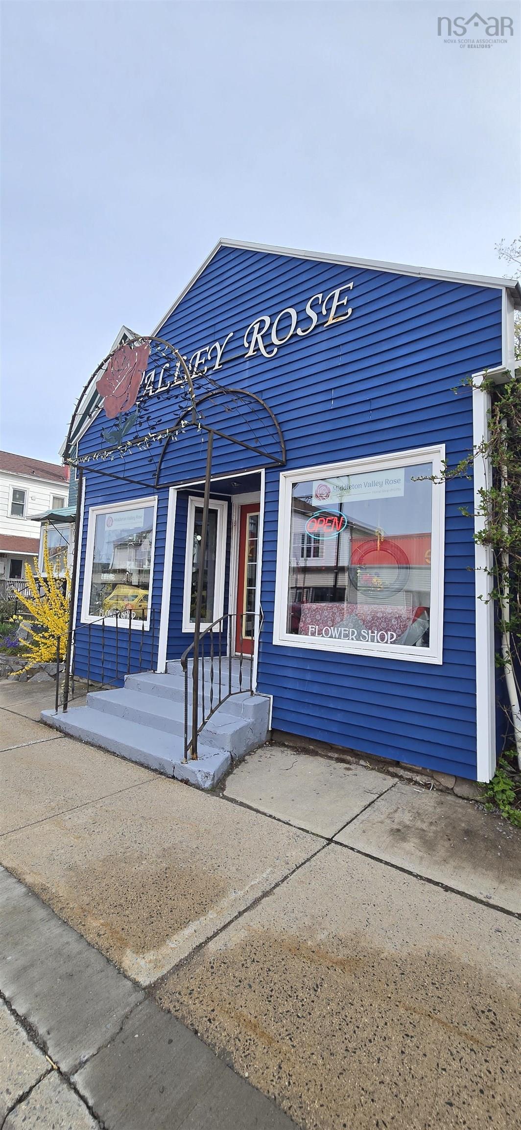 $87,900.00: 56 Commercial Street, Middleton