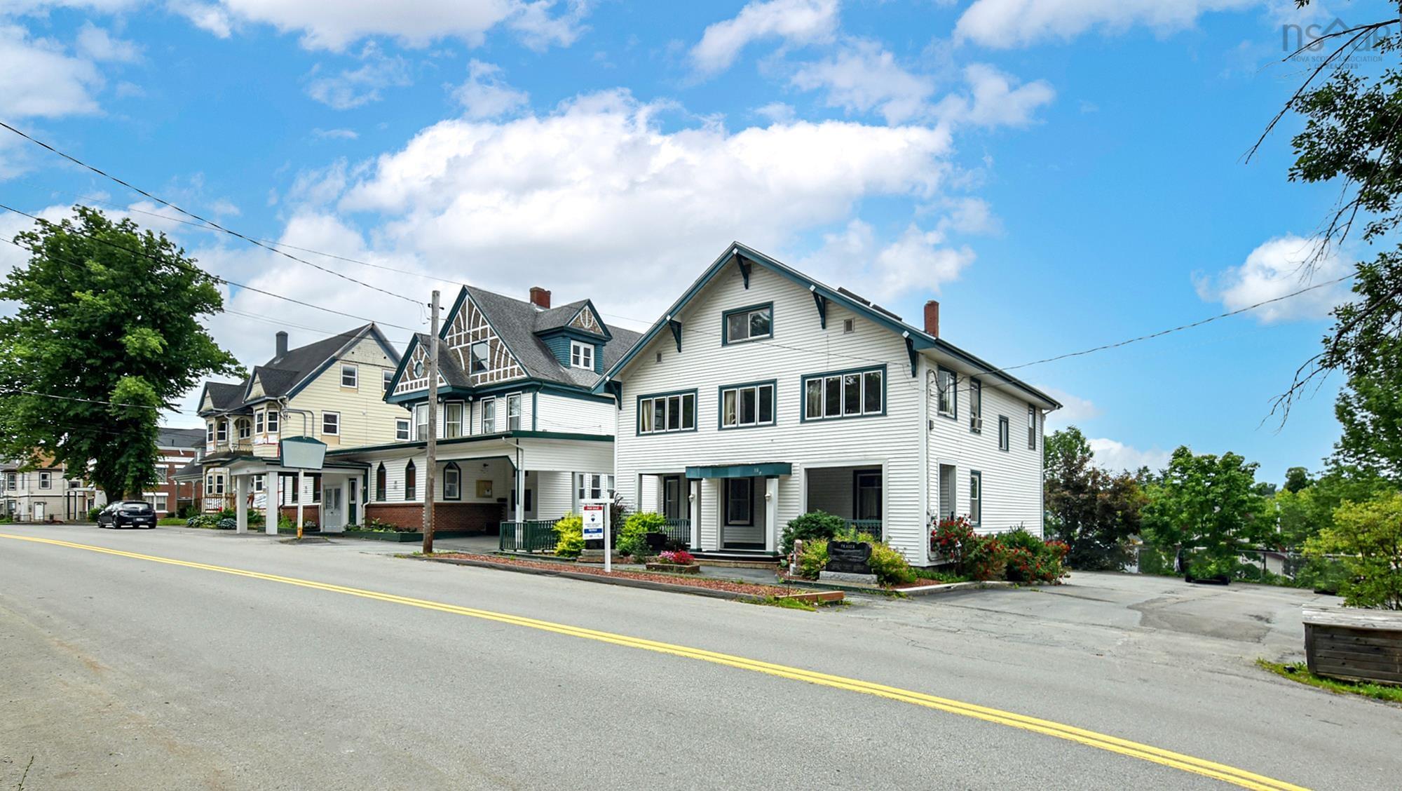 $849,900.00: 172, 184, 194 King Street, Windsor