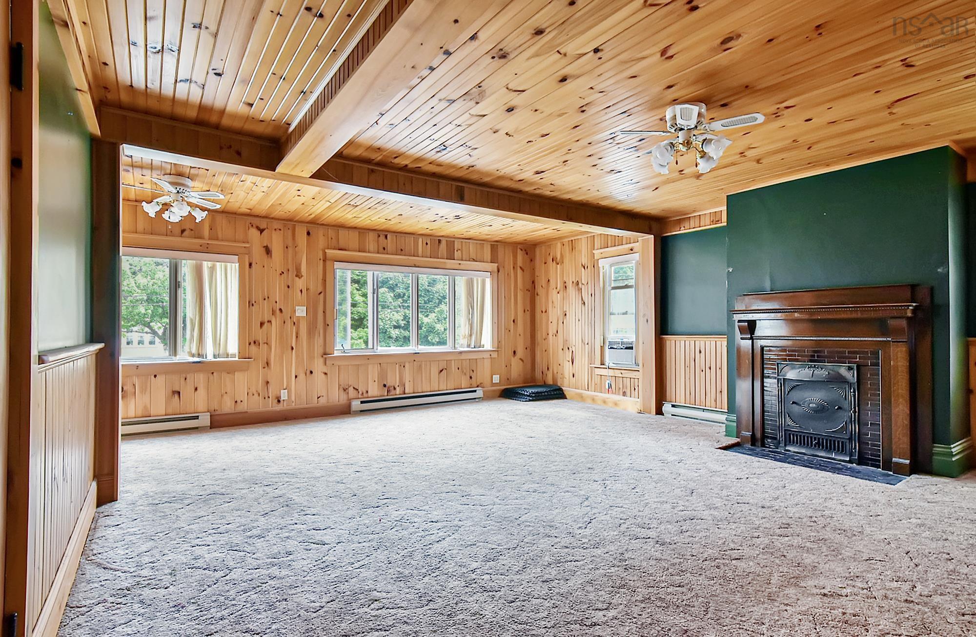 $849,900.00: 172, 184, 194 King Street, Windsor