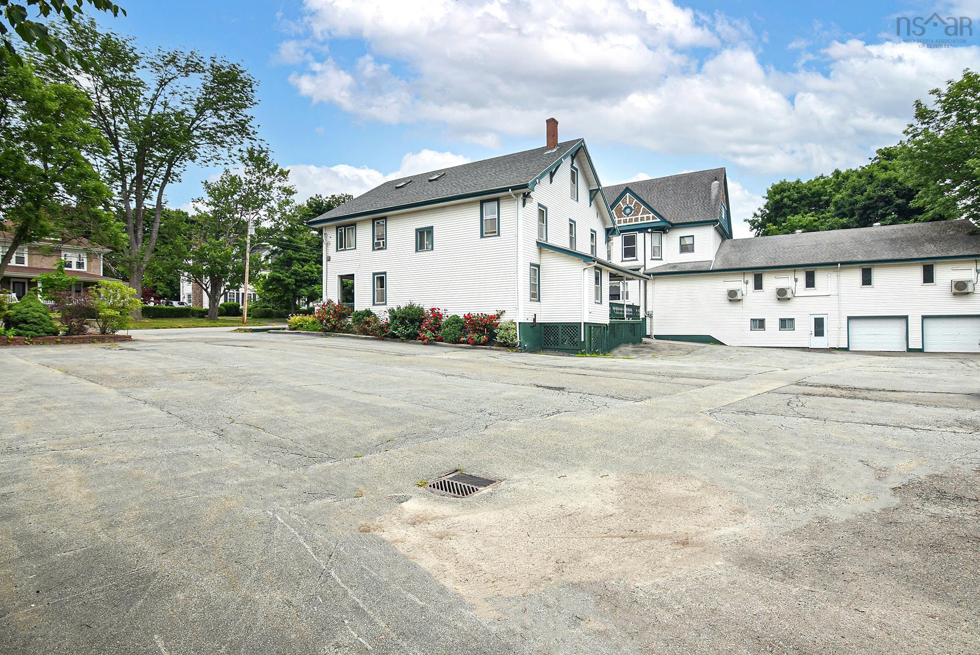 $849,900.00: 172, 184, 194 King Street, Windsor