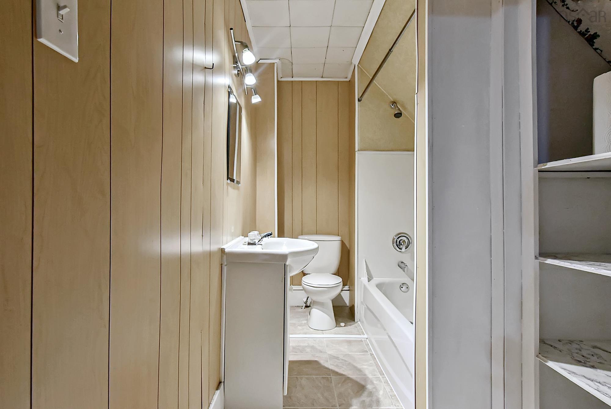 $849,900.00: 172, 184, 194 King Street, Windsor