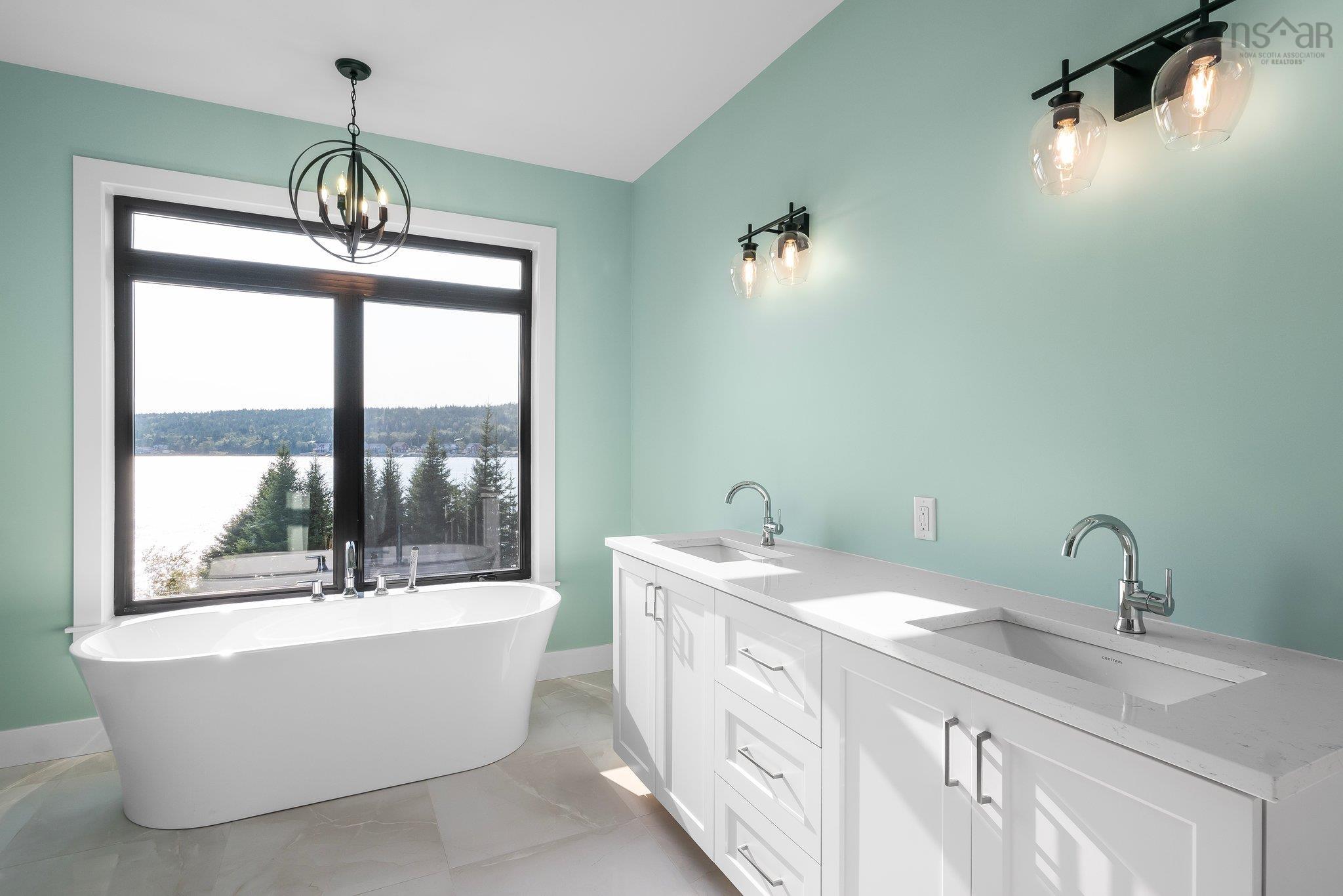 $1,584,000.00: 7410 St Margarets Bay Road, Boutiliers Point