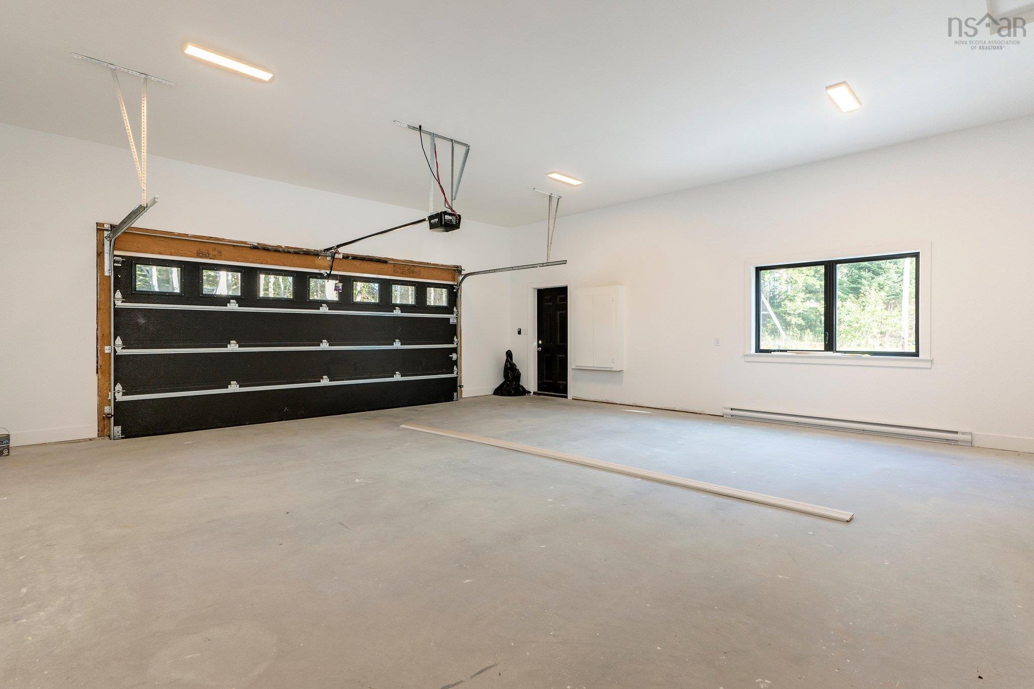 $1,584,000.00: 7410 St Margarets Bay Road, Boutiliers Point