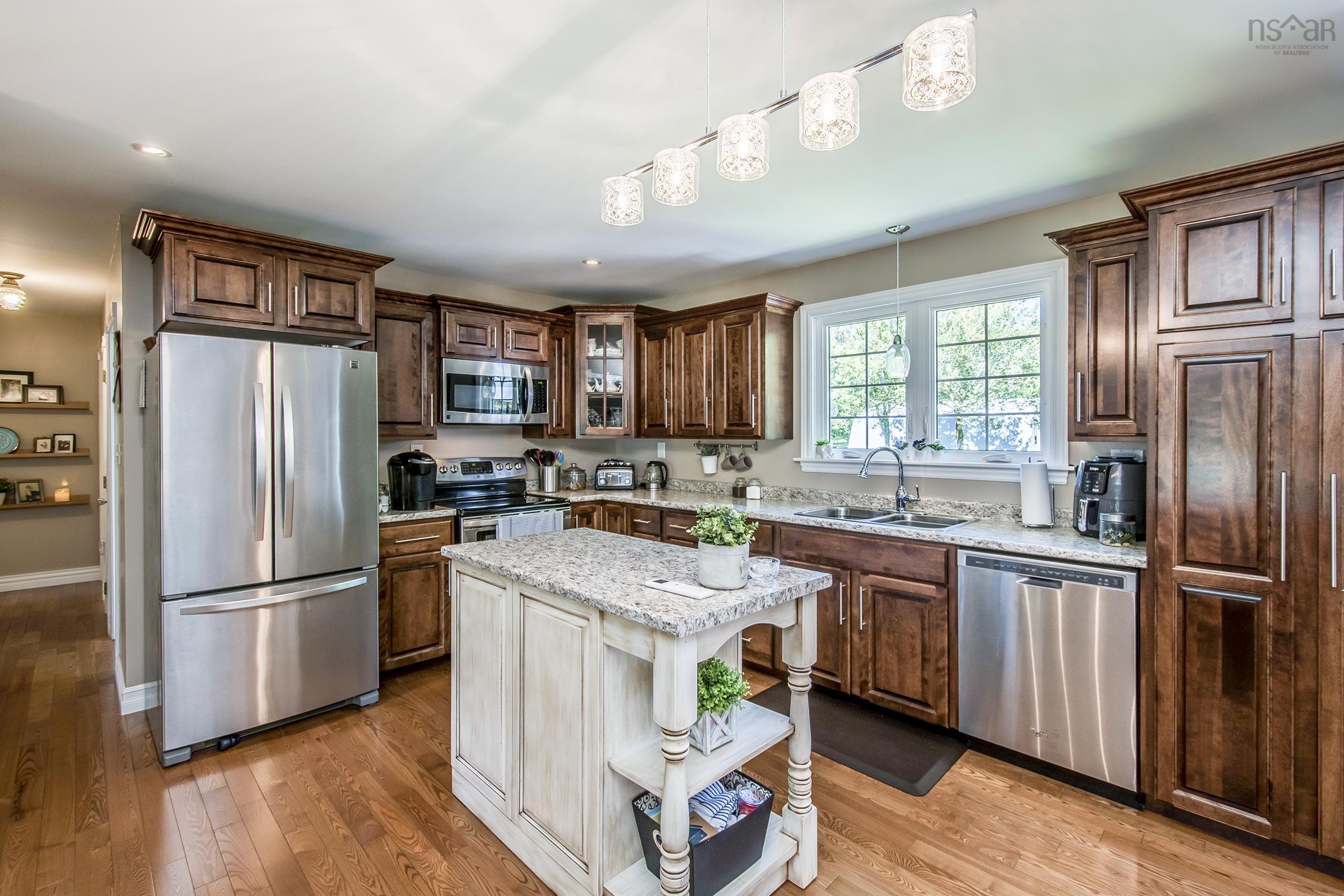 $599,000.00: 255 Virginia Road, Virginia East