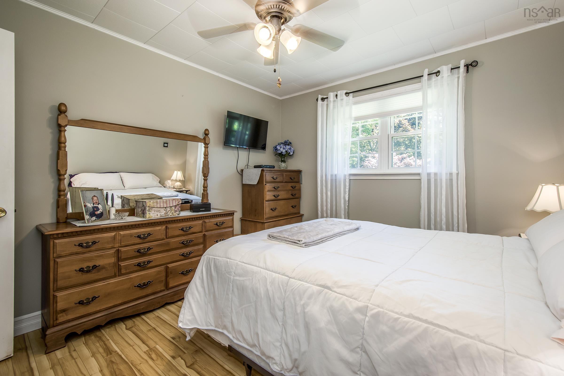 $599,000.00: 255 Virginia Road, Virginia East