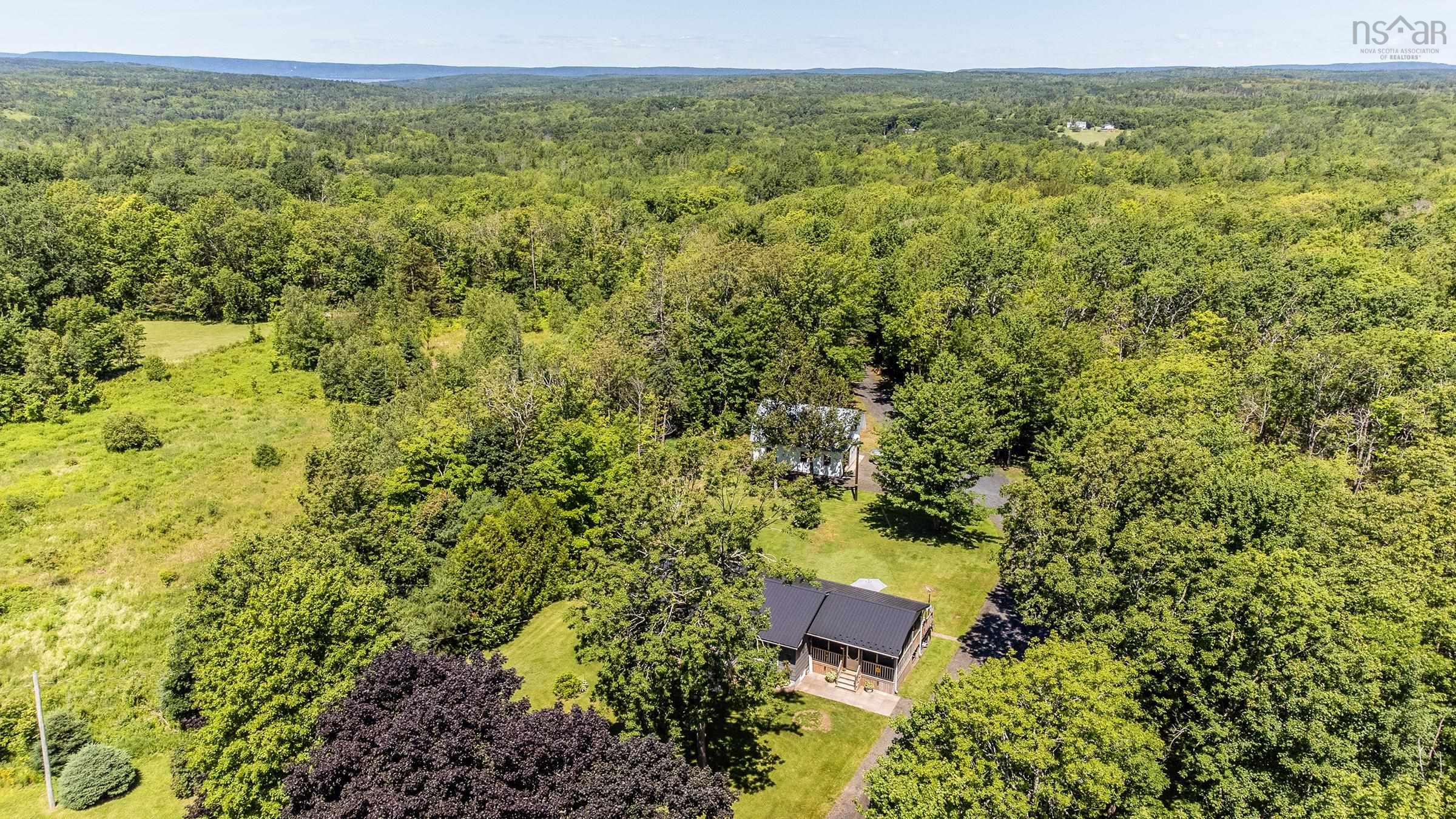 $599,000.00: 255 Virginia Road, Virginia East