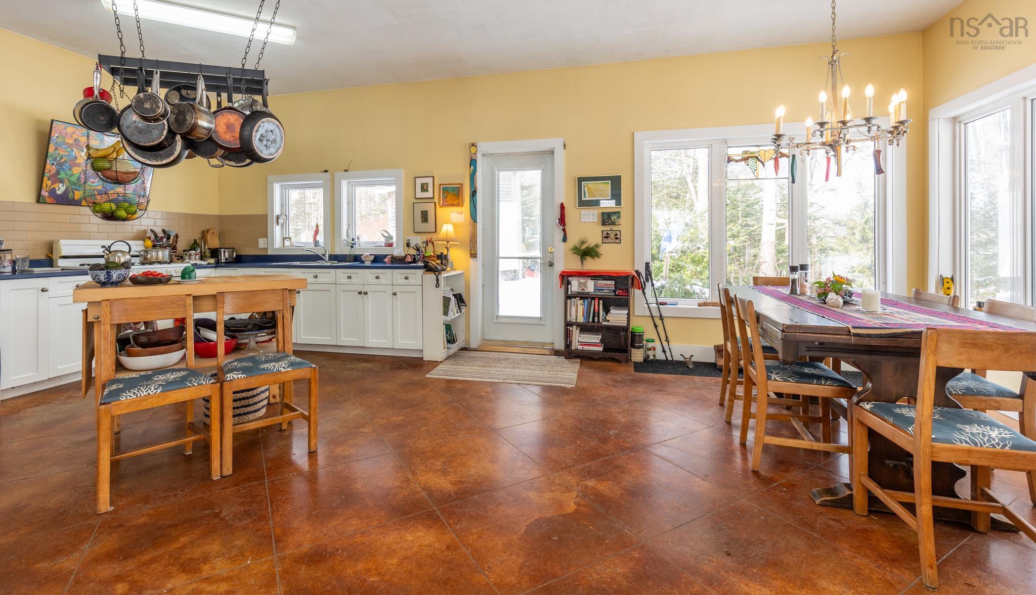 $599,900.00: 1542 Canaan Road Road, Canaan