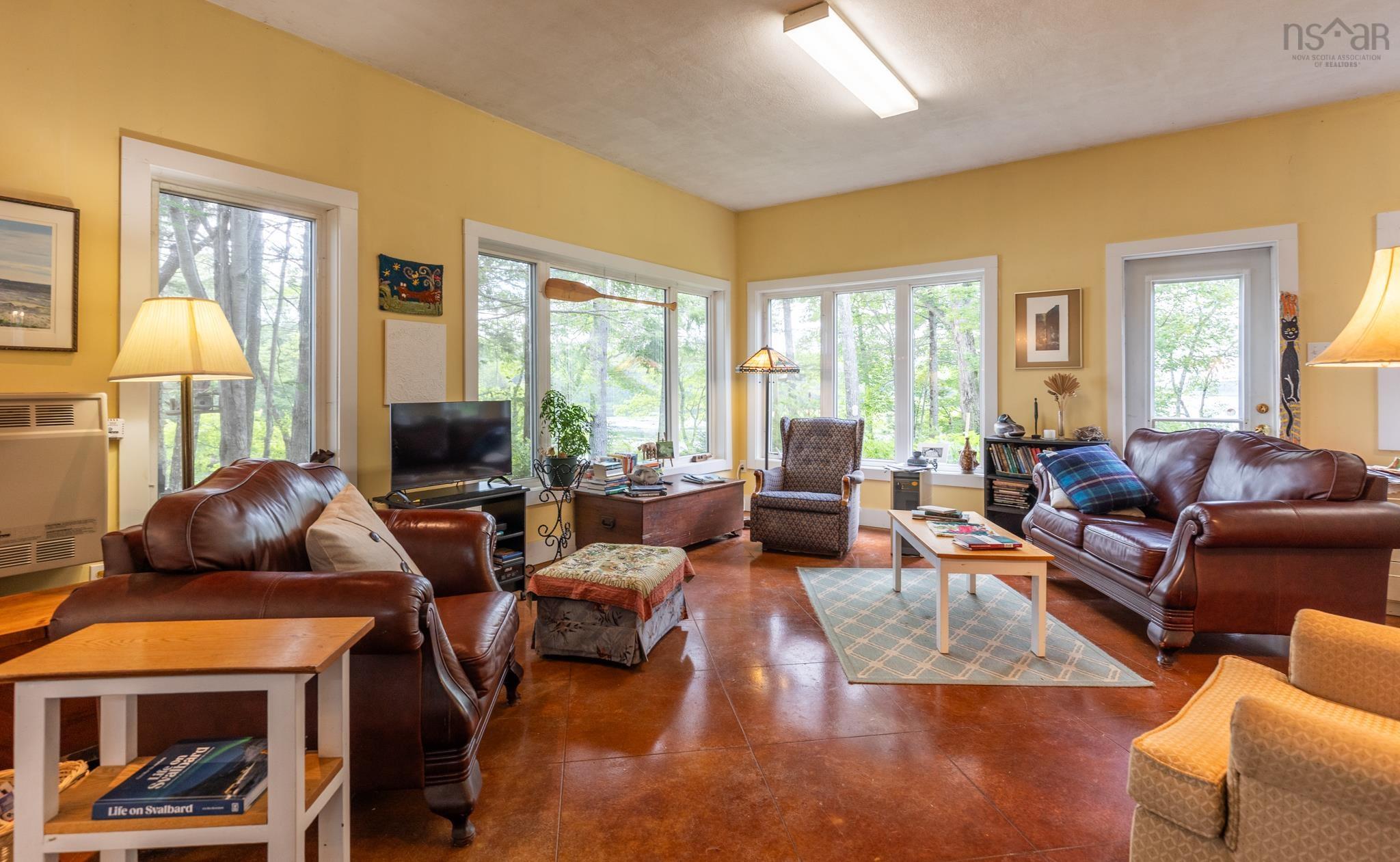 $599,900.00: 1542 Canaan Road Road, Canaan