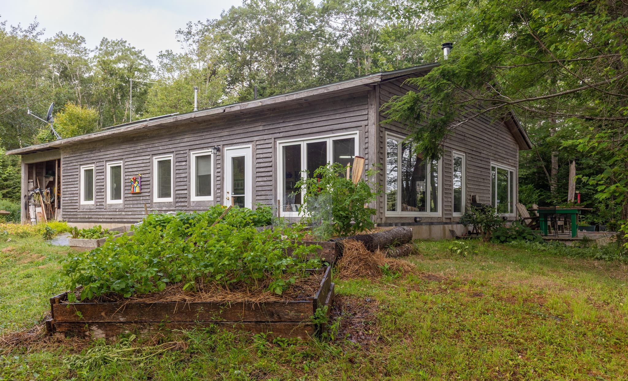 $599,900.00: 1542 Canaan Road Road, Canaan