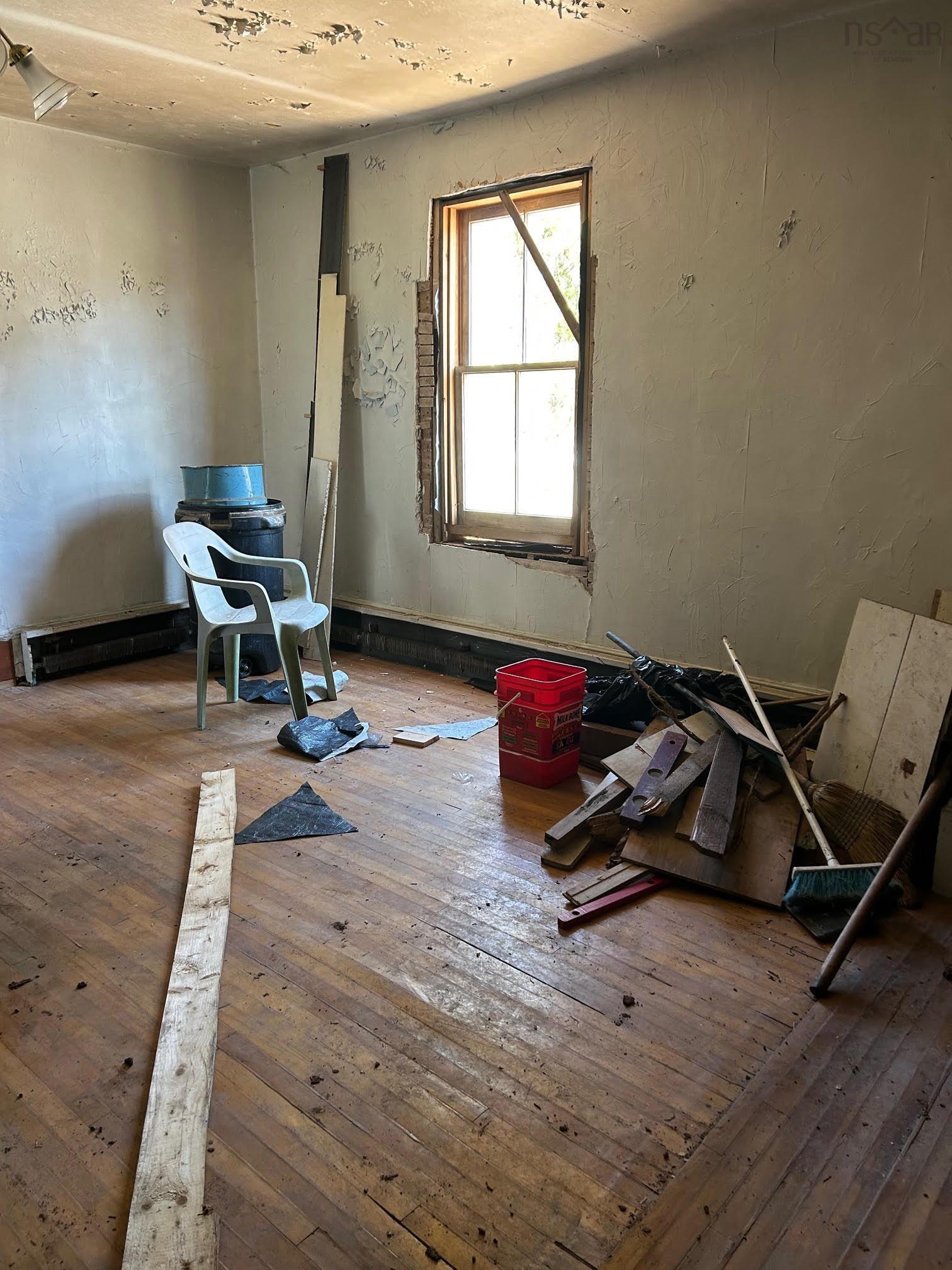 $249,900.00: 99 Shore Road, Sutherlands River