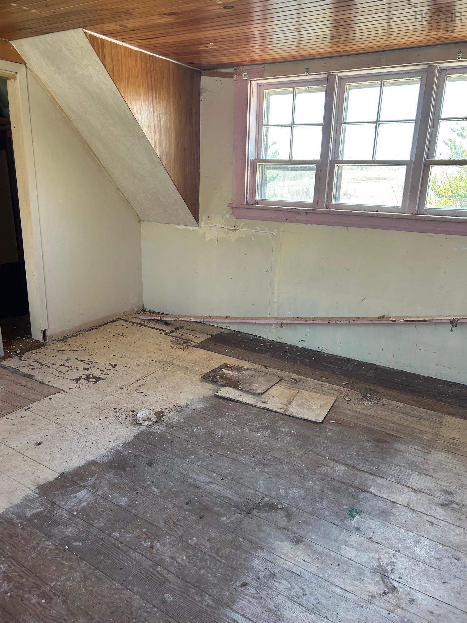 $249,900.00: 99 Shore Road, Sutherlands River