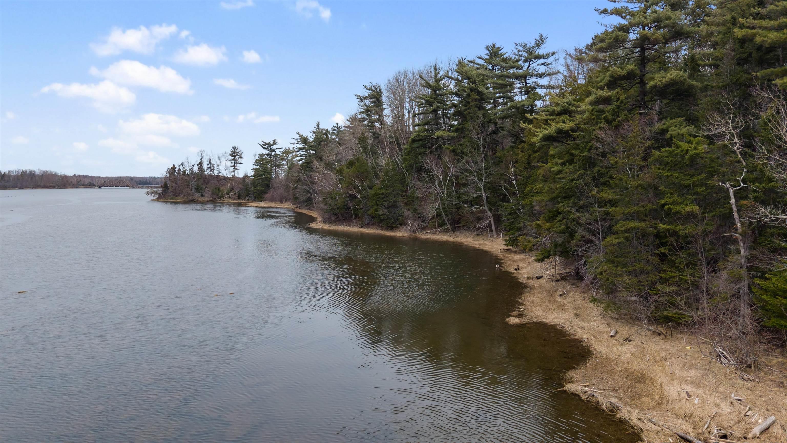 $249,900.00: 99 Shore Road, Sutherlands River