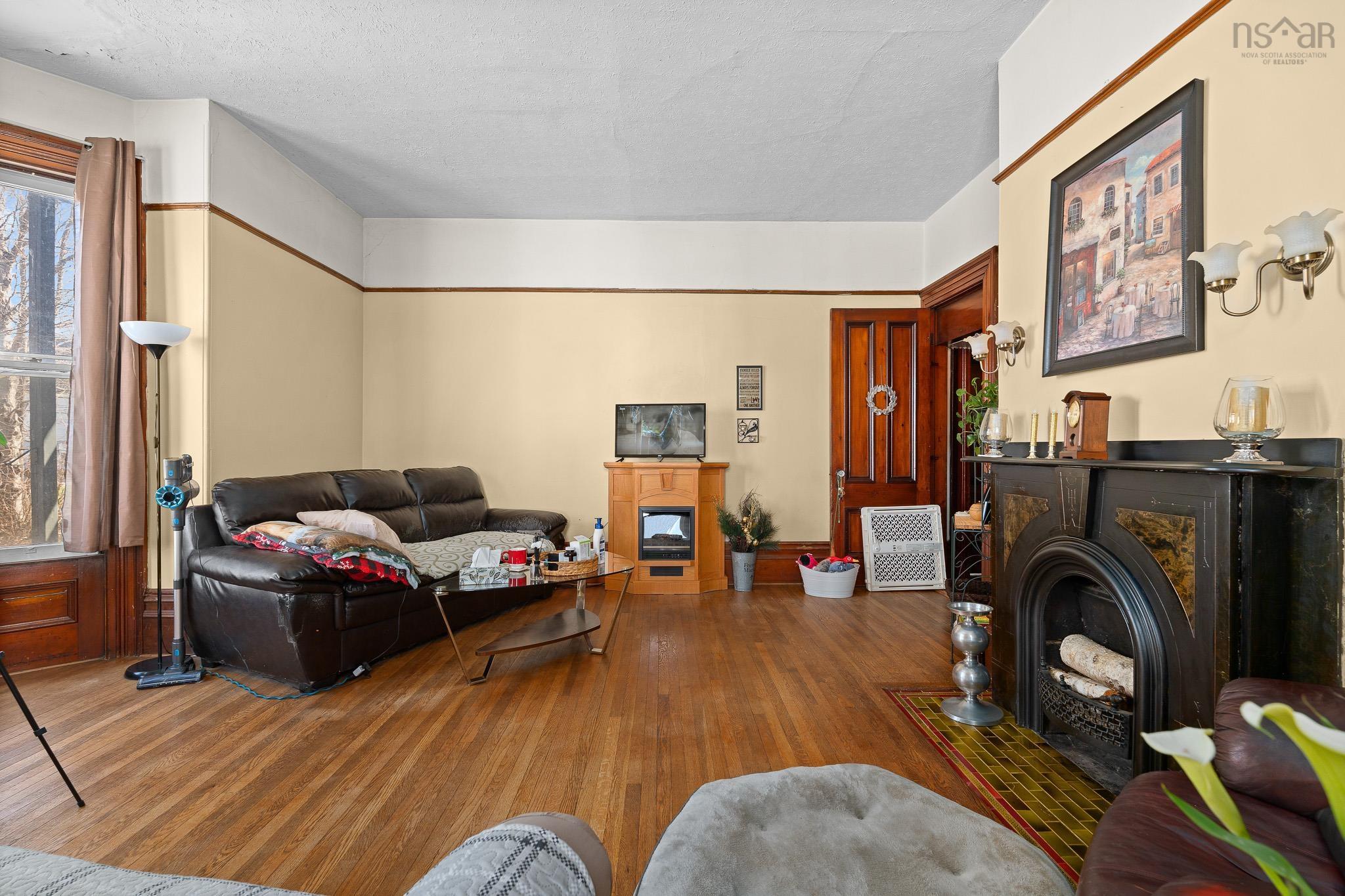 $299,900.00: 220 James Street, New Glasgow