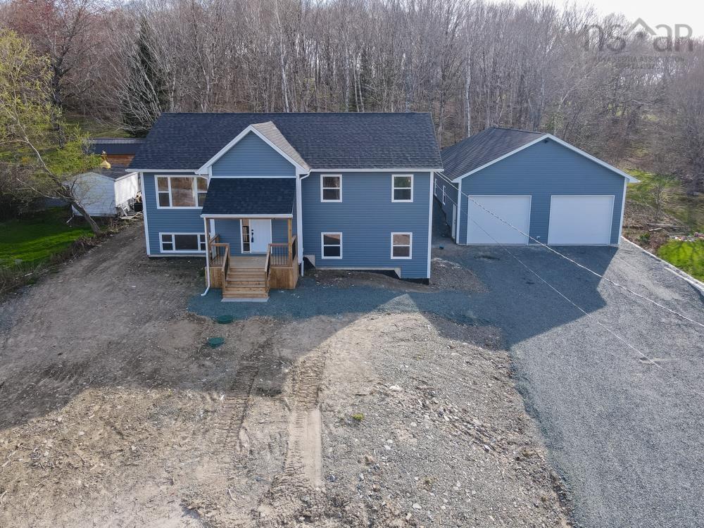 $699,900.00: 1122 Highway 1, Mount Uniacke