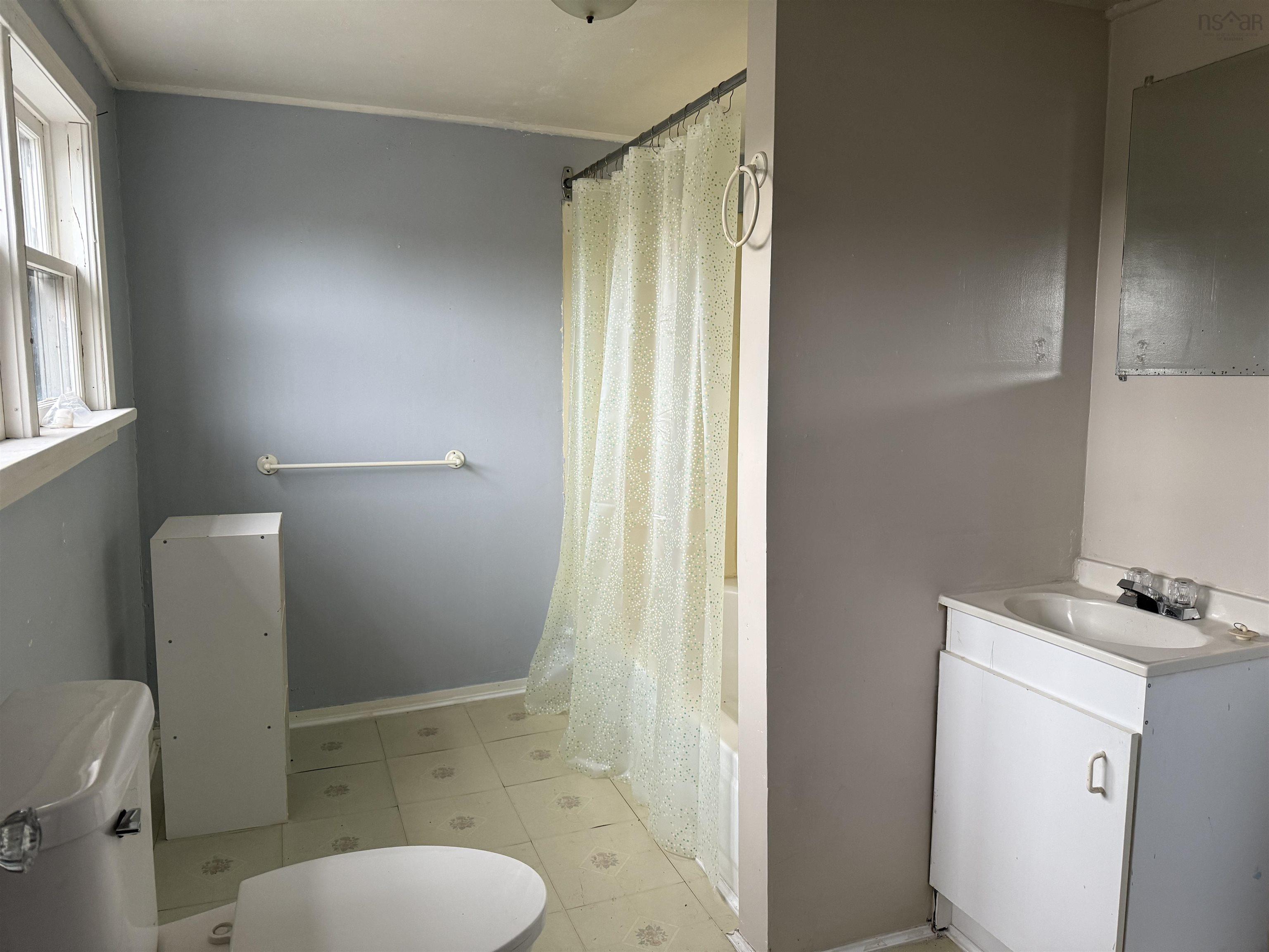 $109,900.00: 56 Albion Street, New Glasgow