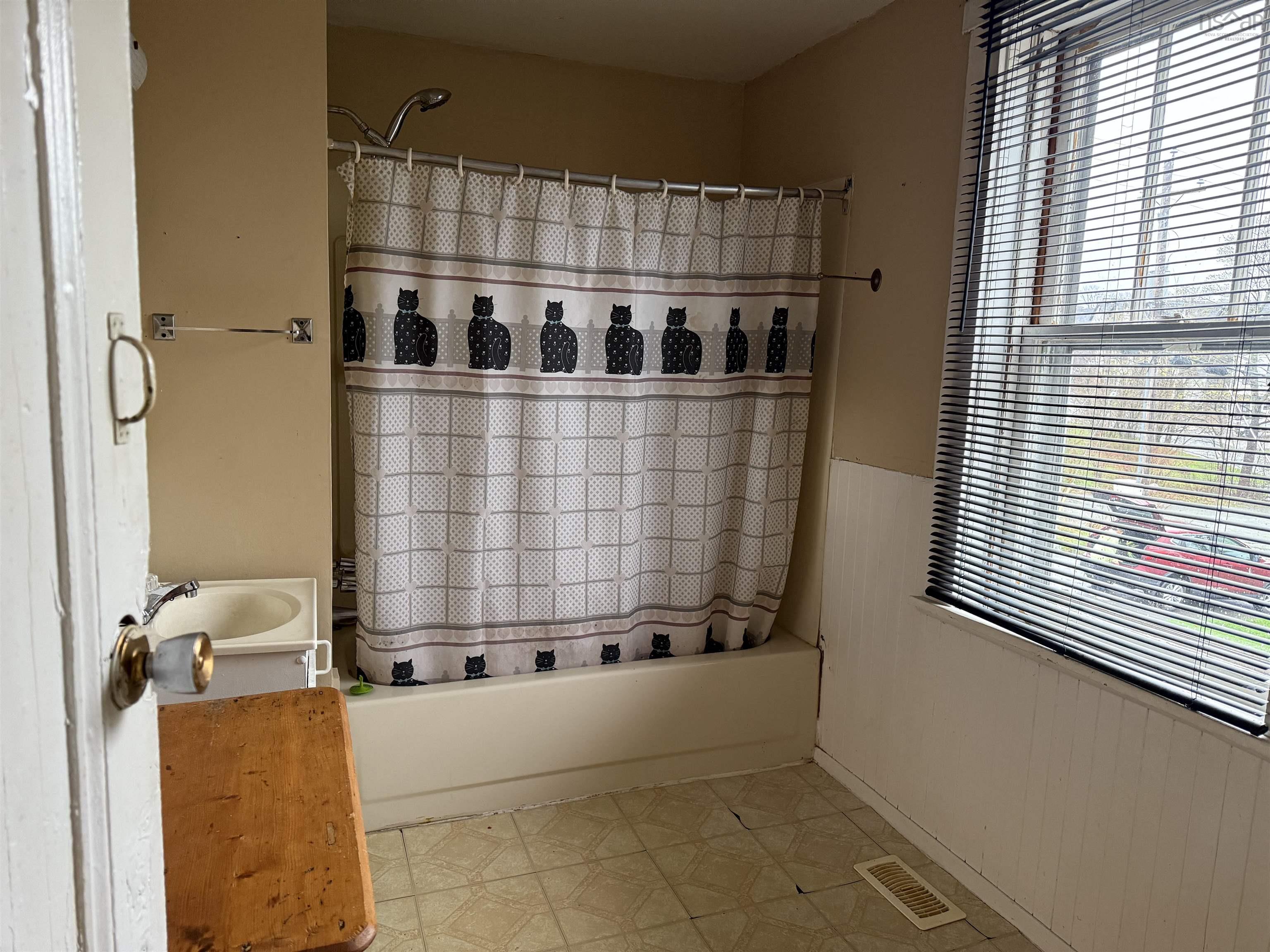 $109,900.00: 56 Albion Street, New Glasgow