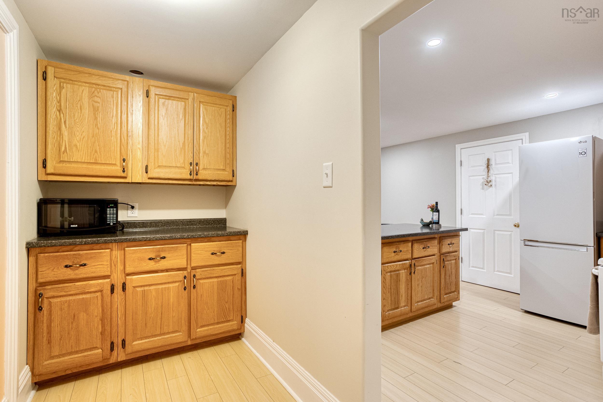 $879,000.00: 45 Foxberry Hill, Glen Haven