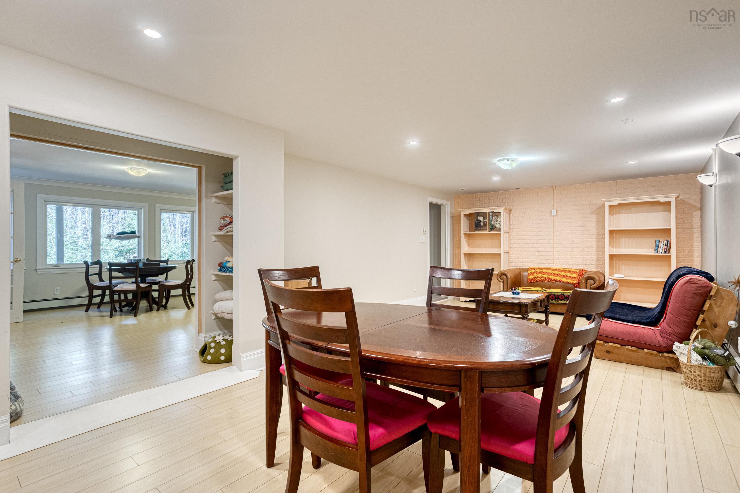 $879,000.00: 45 Foxberry Hill, Glen Haven