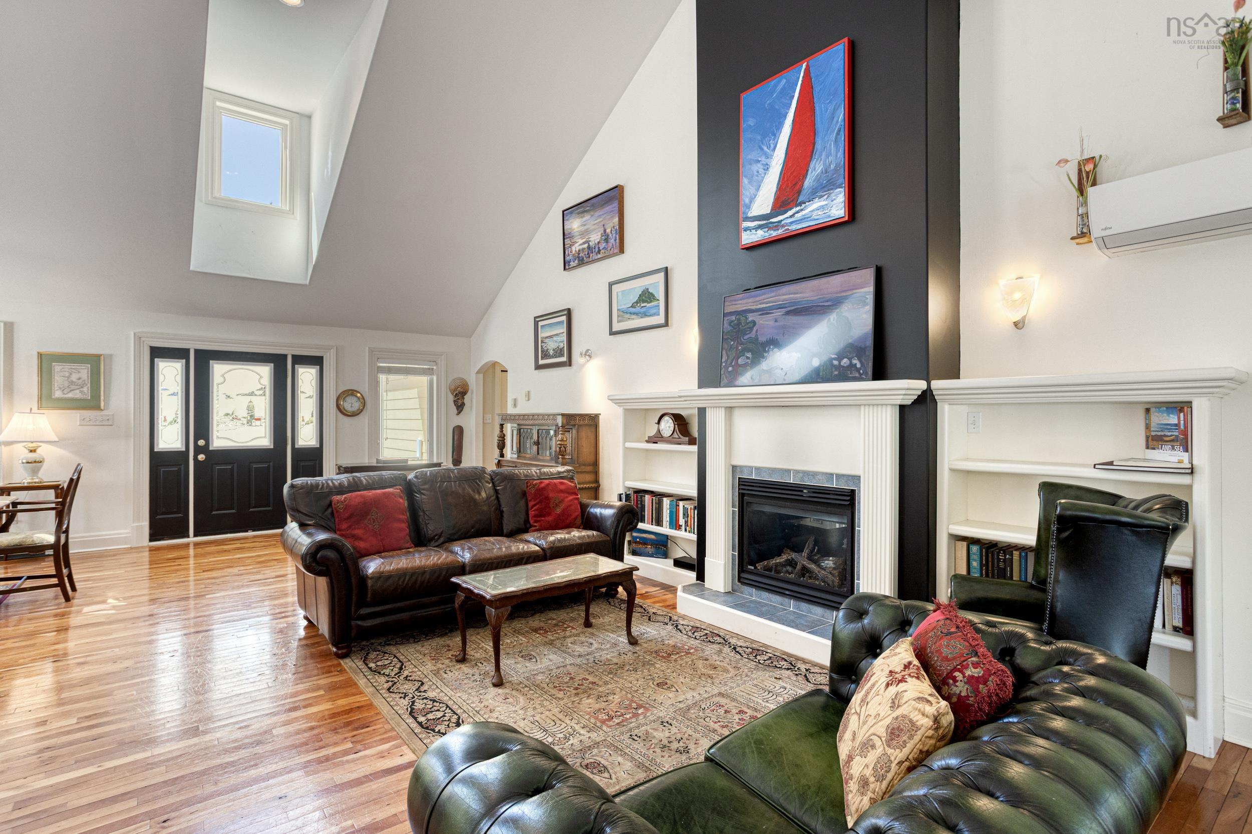 $879,000.00: 45 Foxberry Hill, Glen Haven