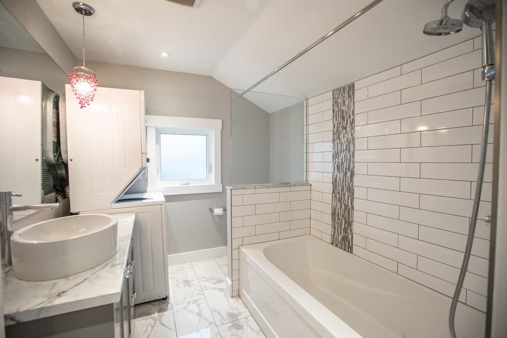 $1,099,000.00: 3698 Novalea Drive, Halifax Peninsula