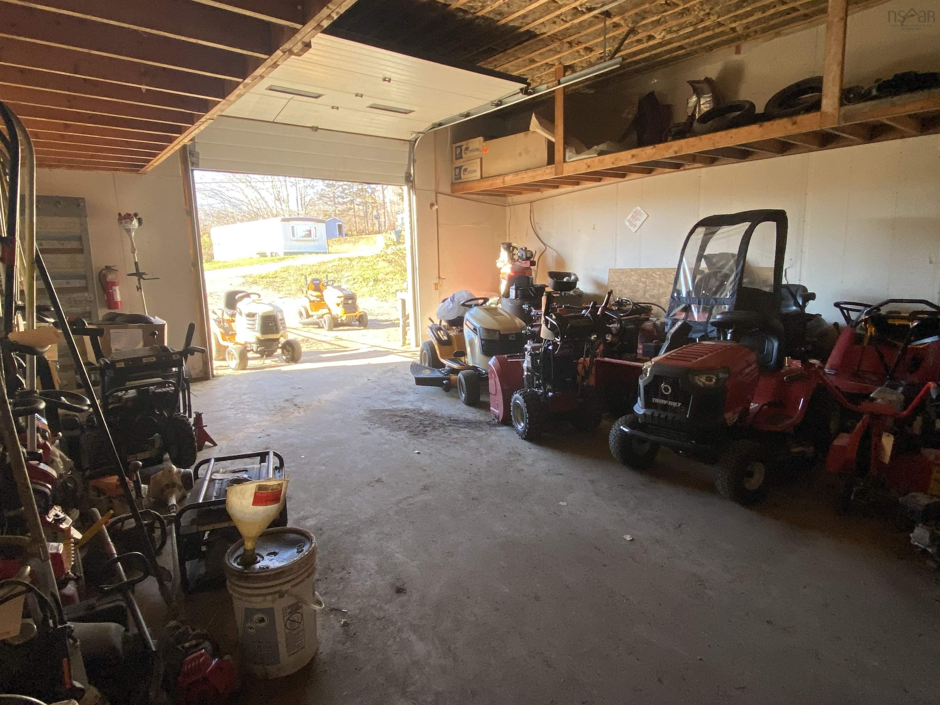 $399,000.00: 9881 No. 1 Highway, Marshalltown
