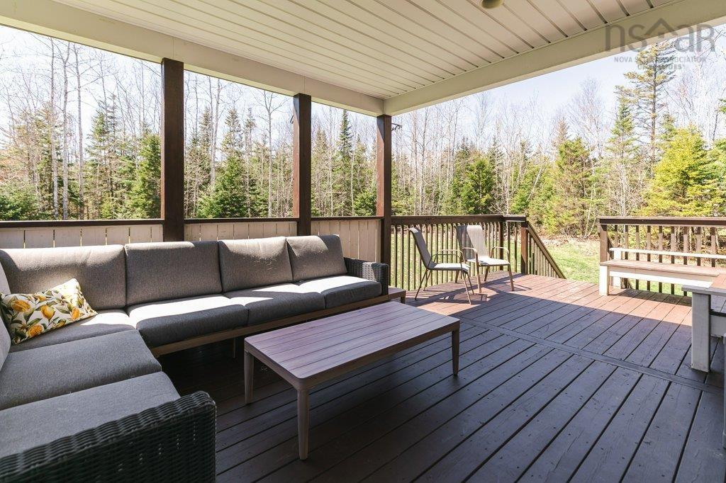 $670,000.00: 166 Sawgrass Drive, Oakfield