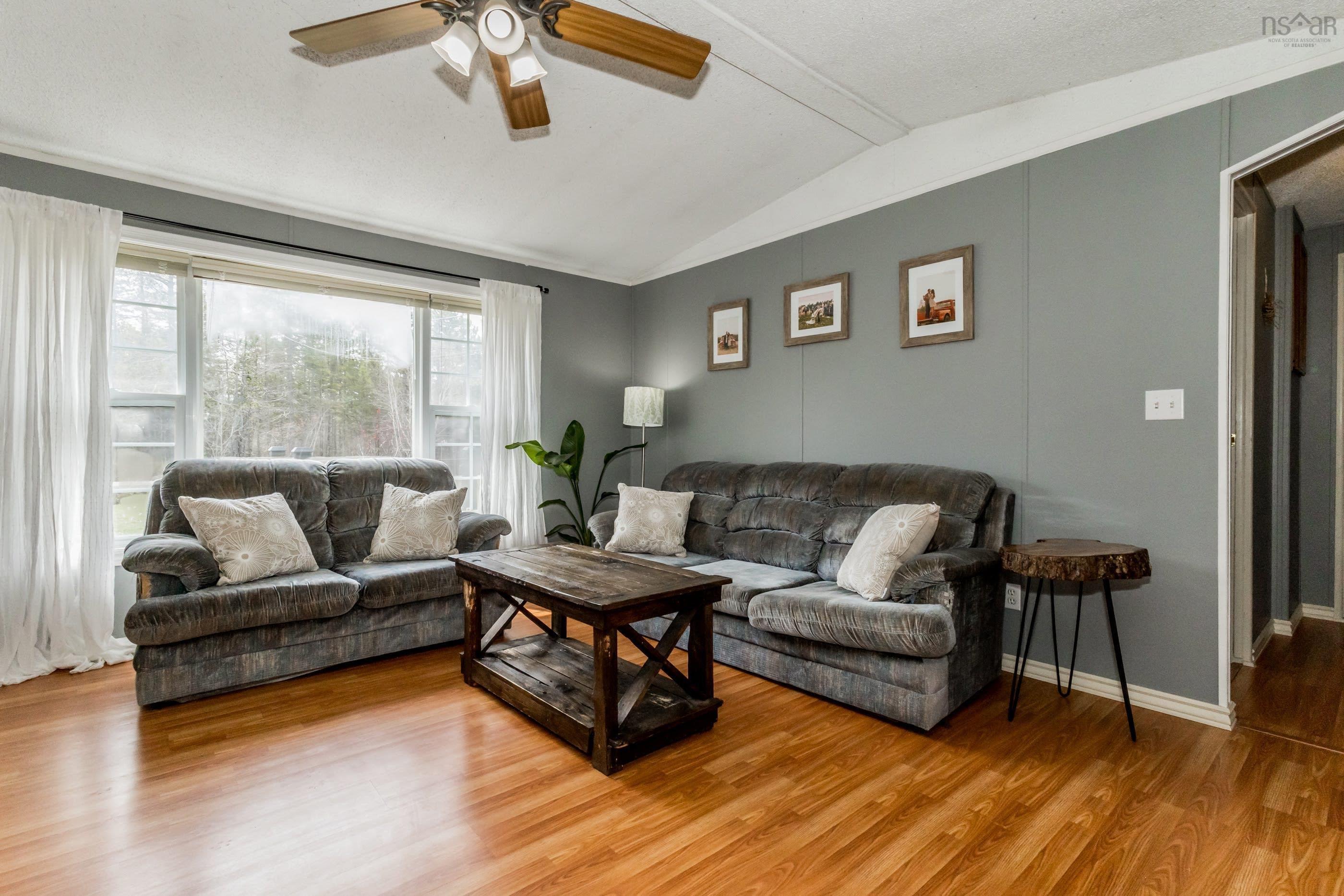 $249,900.00: 319 Hall Road, South Greenwood