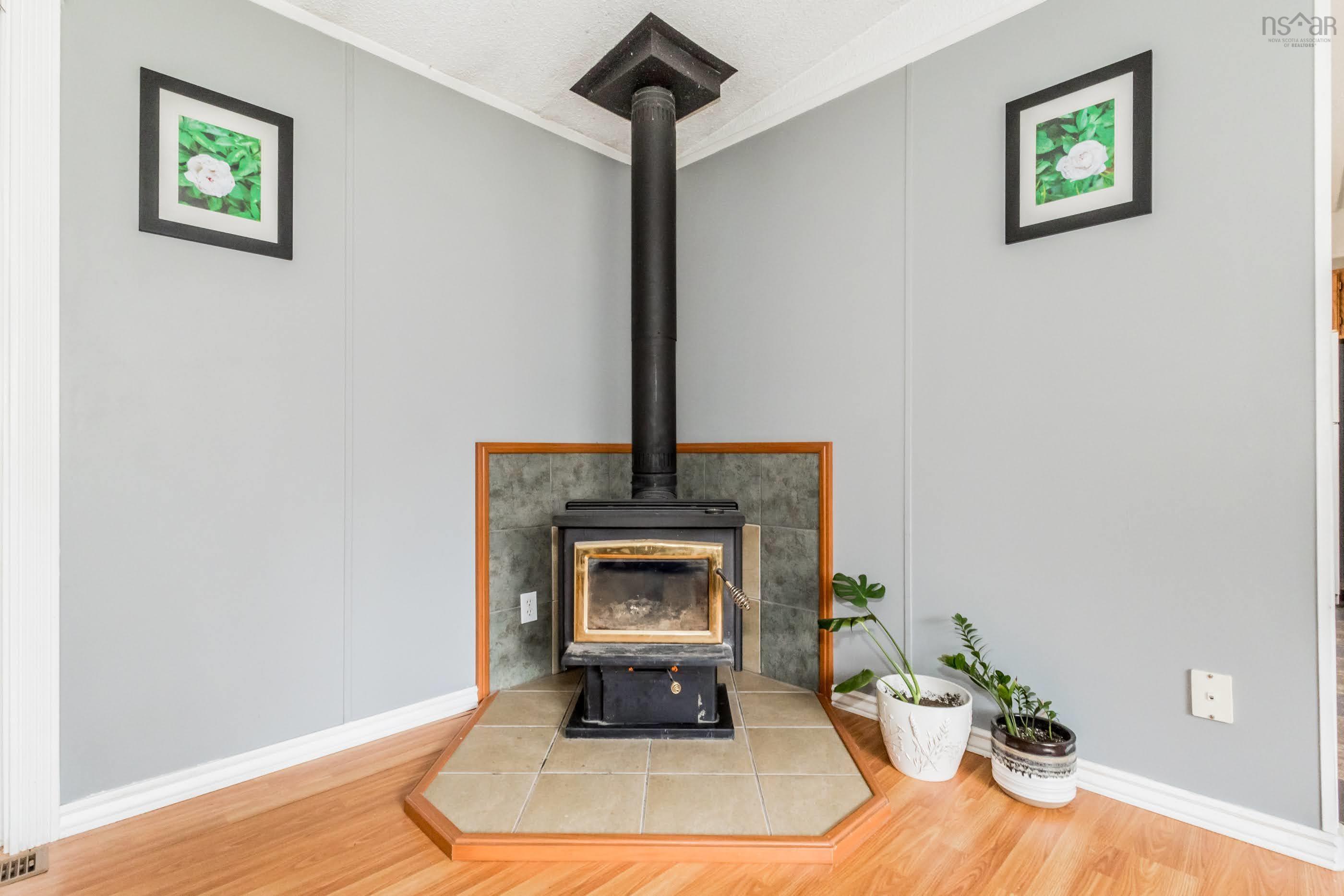 $249,900.00: 319 Hall Road, South Greenwood