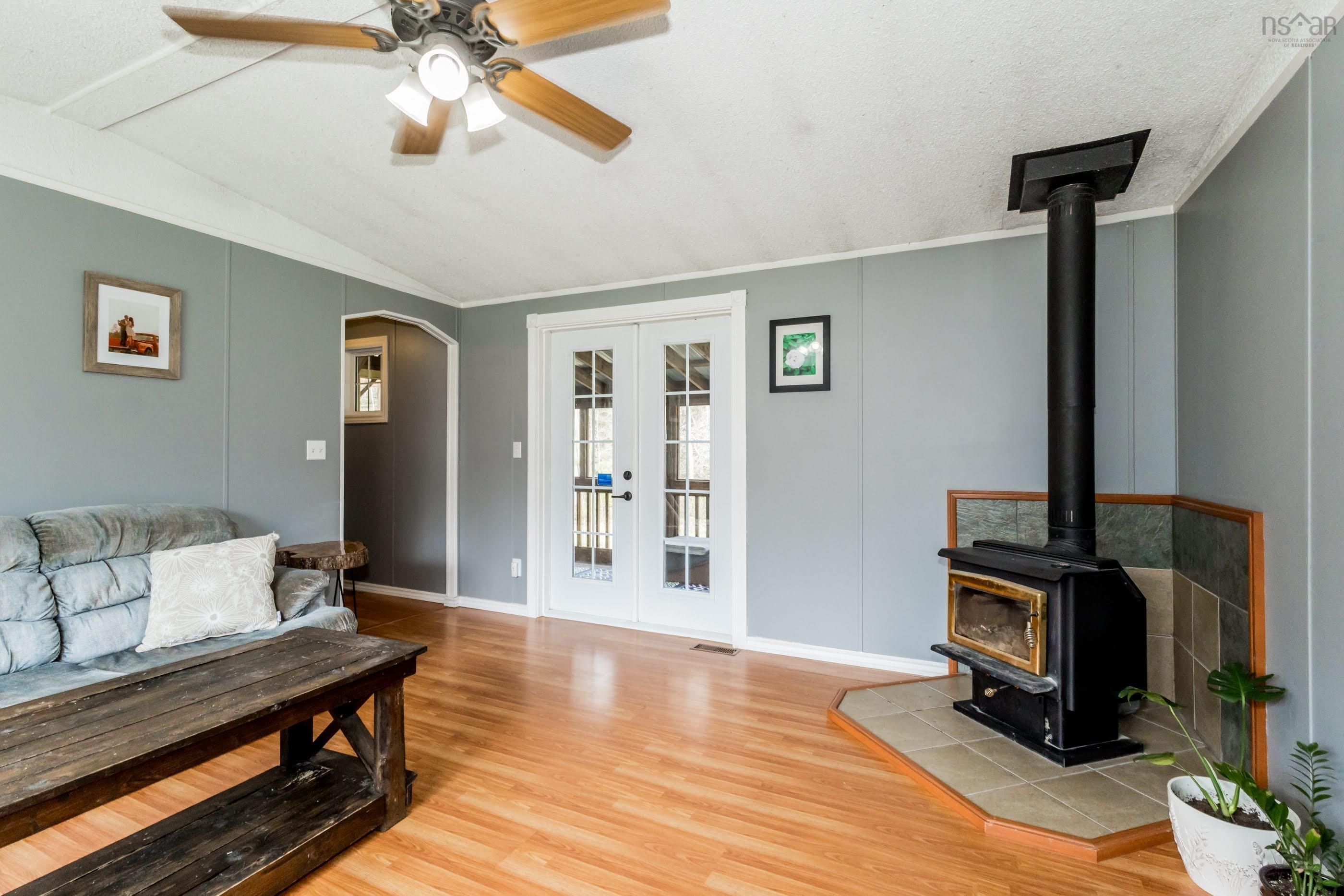 $249,900.00: 319 Hall Road, South Greenwood