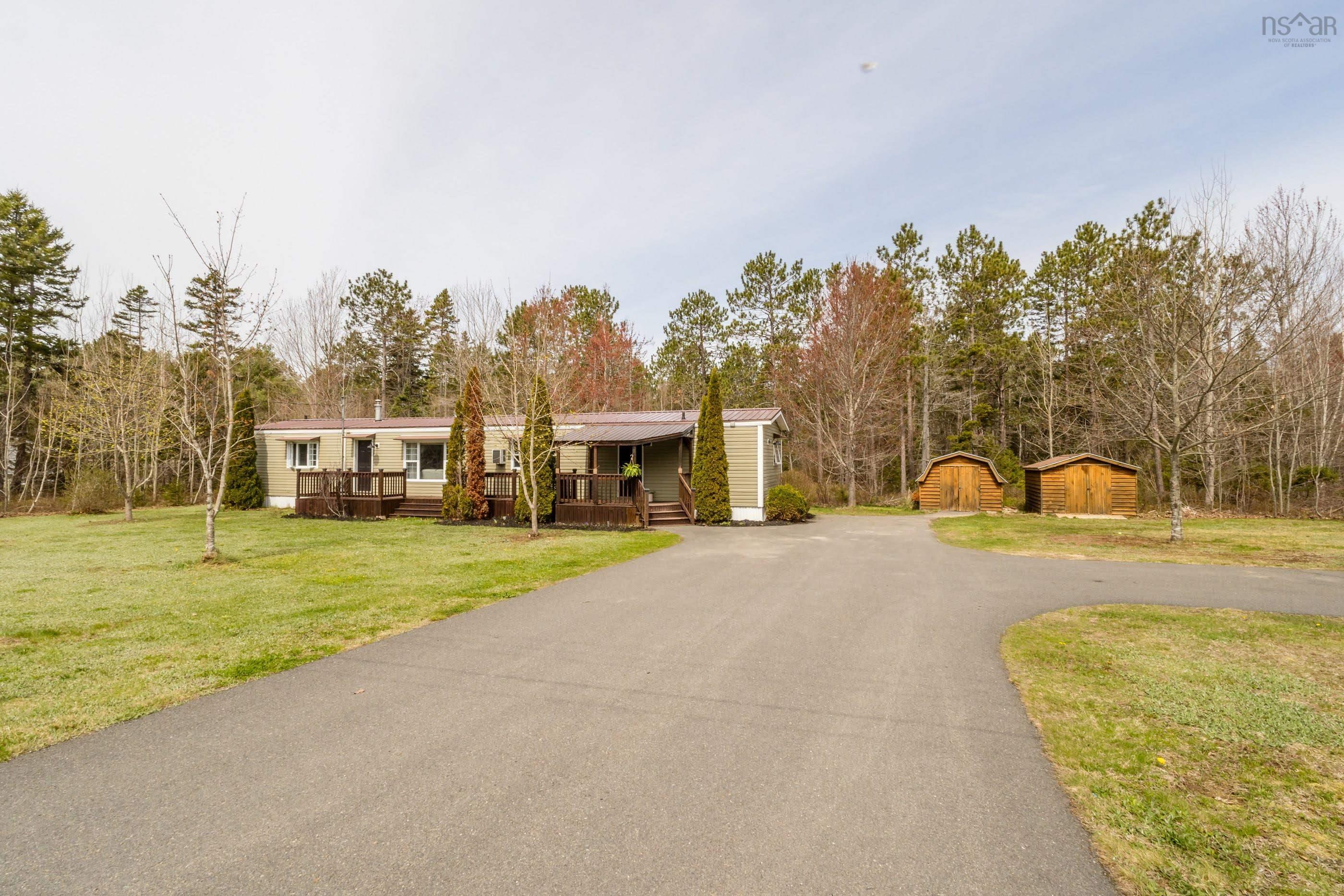 $249,900.00: 319 Hall Road, South Greenwood