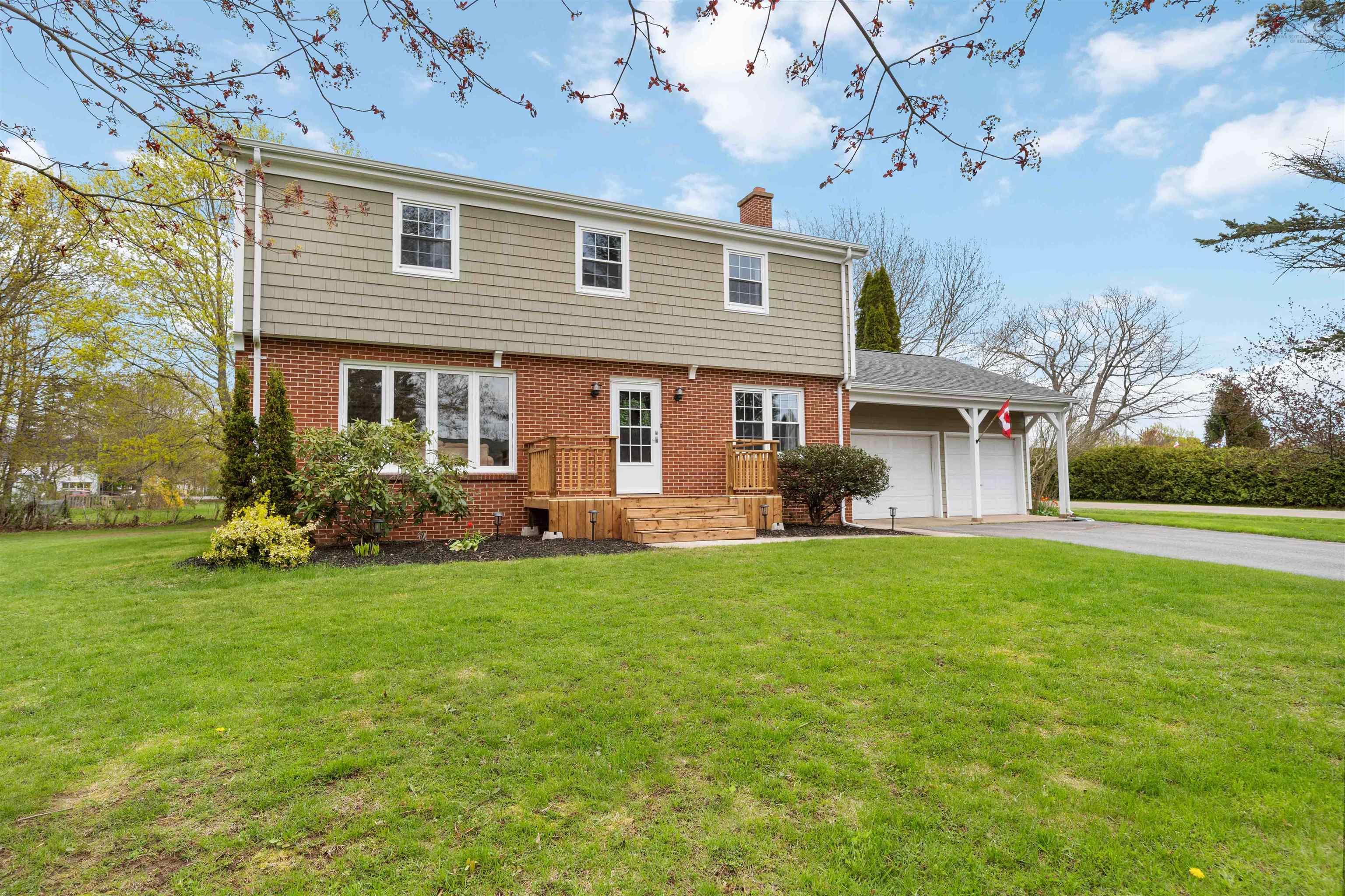 $459,900.00: 12 Hillcrest Avenue, Nictaux