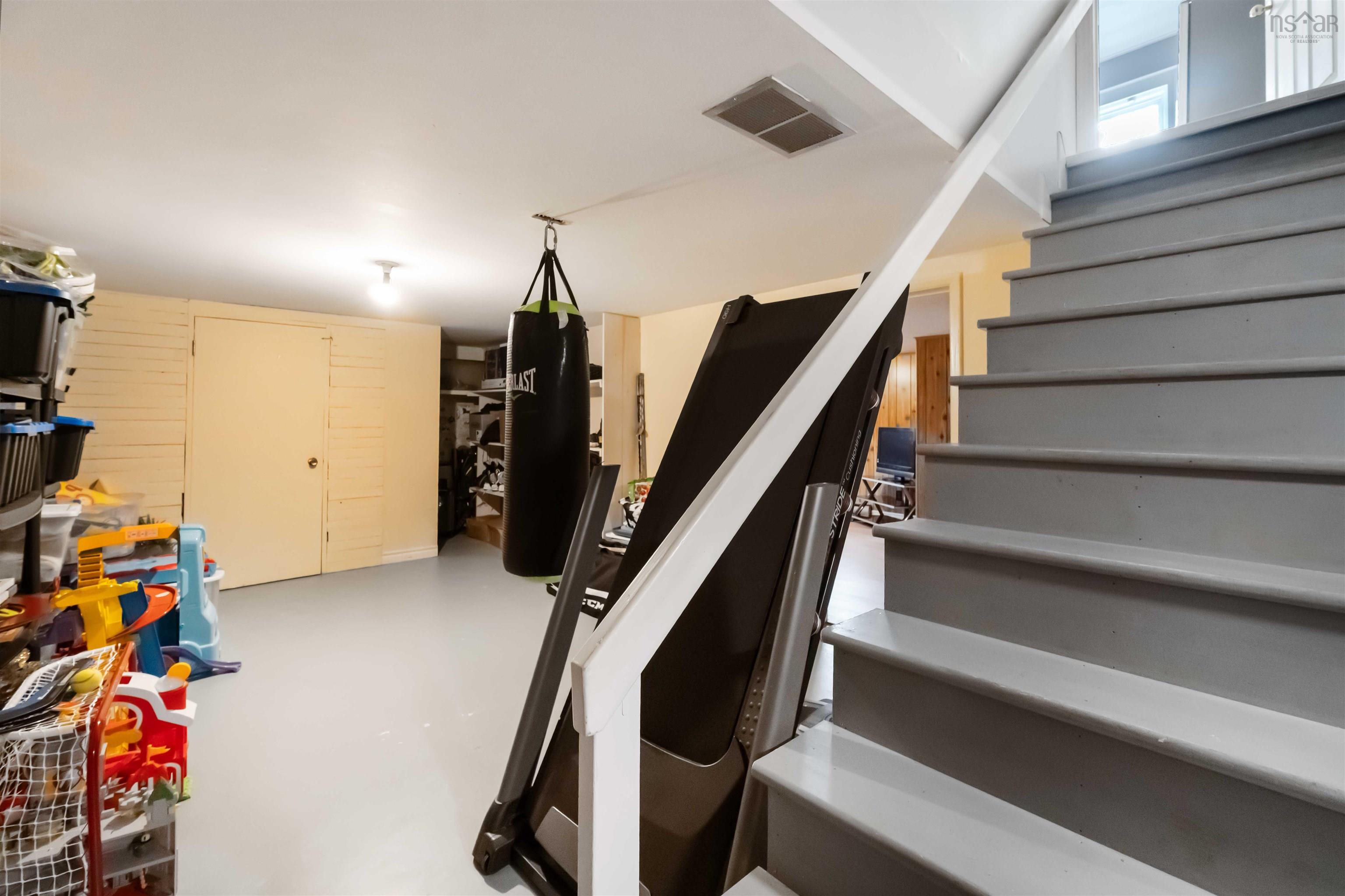 $459,900.00: 12 Hillcrest Avenue, Nictaux