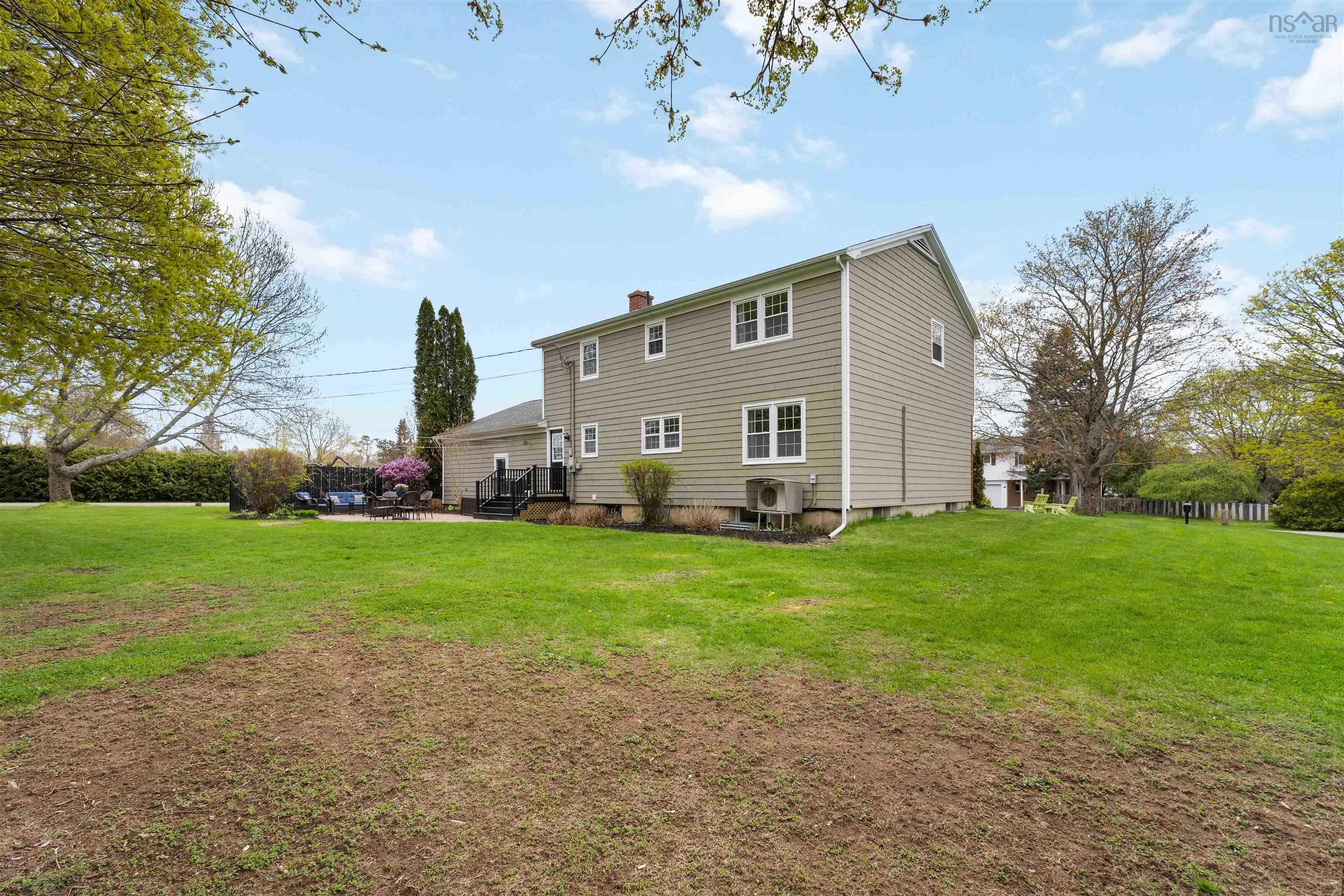 $459,900.00: 12 Hillcrest Avenue, Nictaux