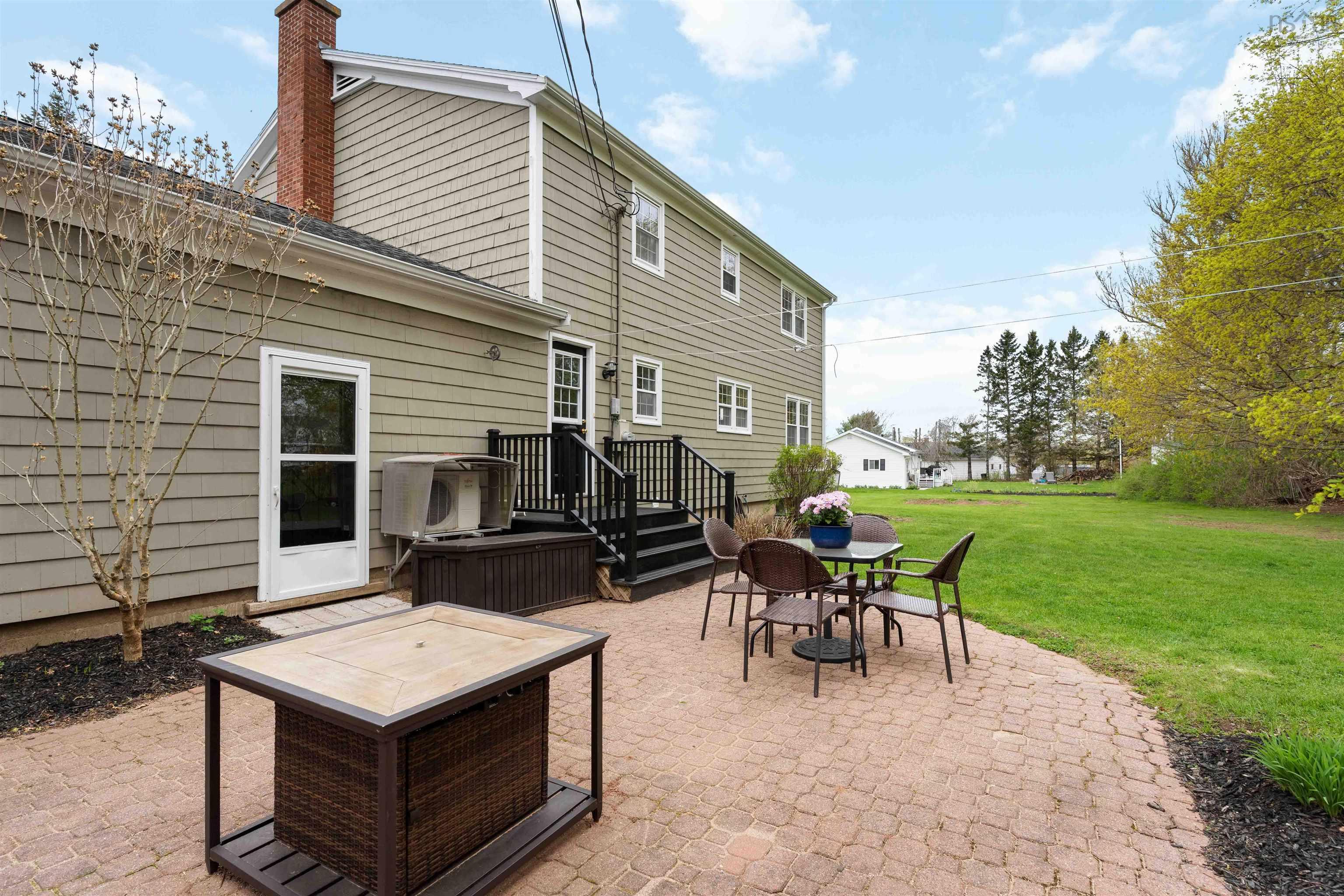 $459,900.00: 12 Hillcrest Avenue, Nictaux