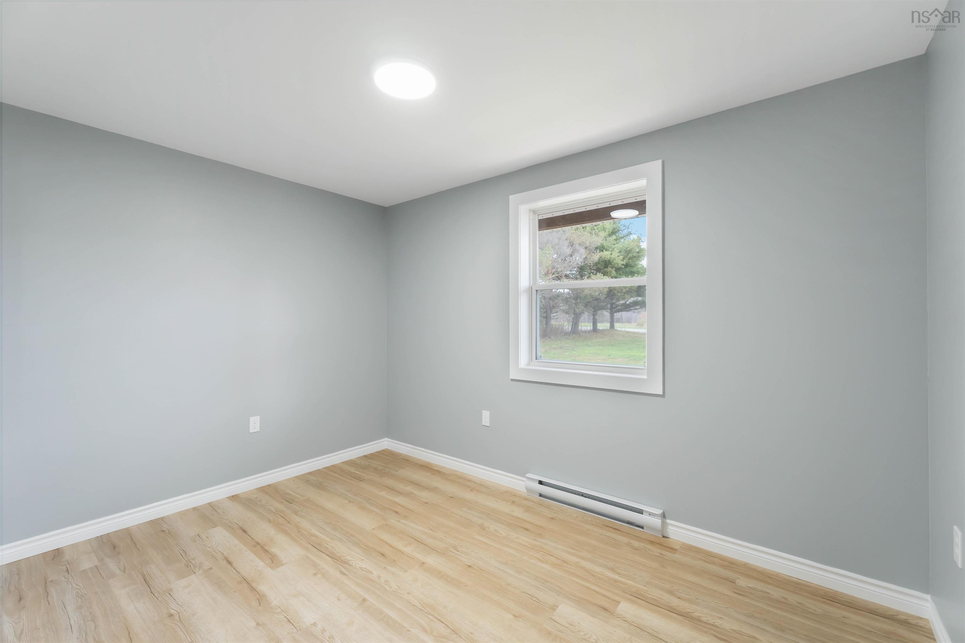 $405,000.00: 3093 Highway 201, Centrelea