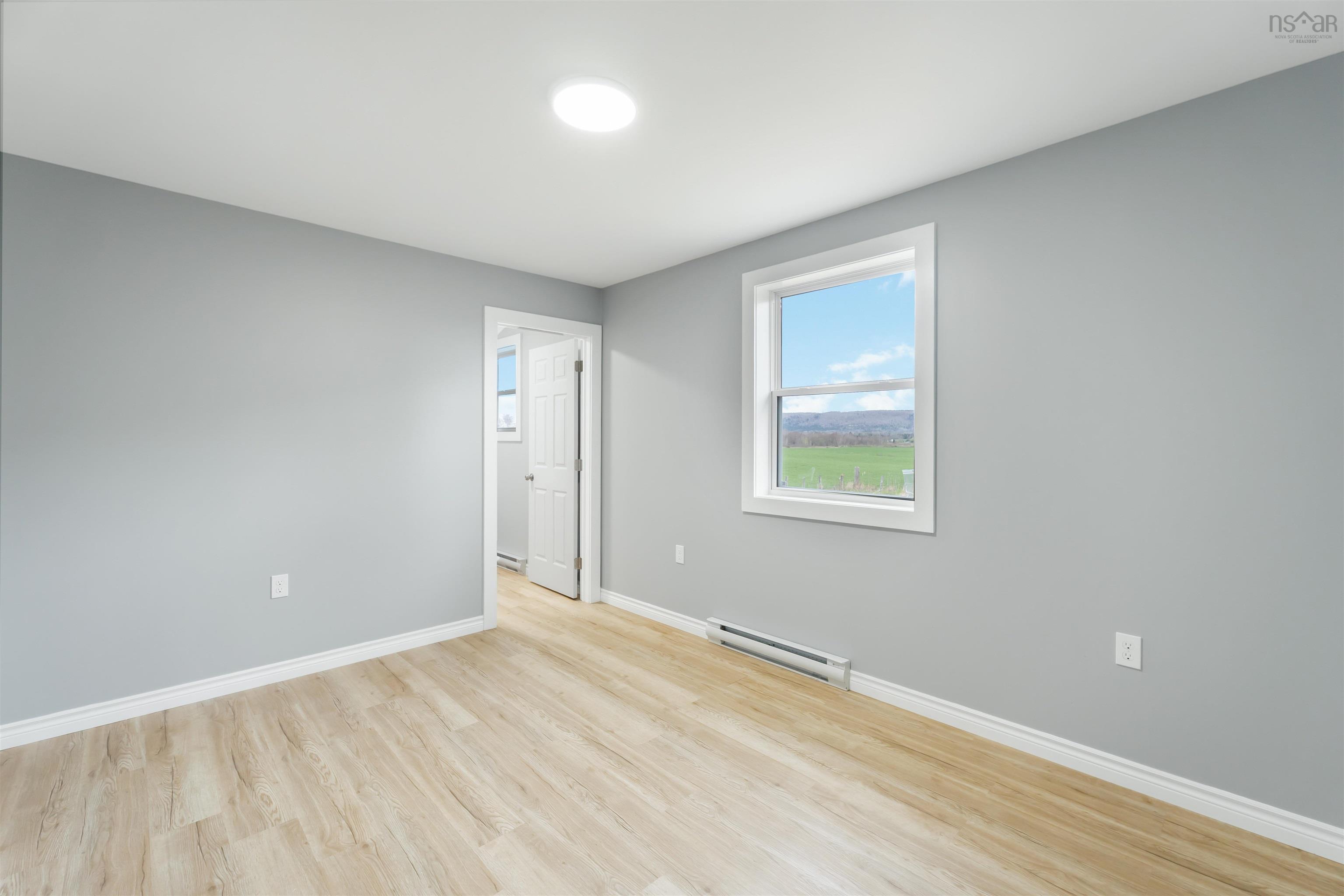 $405,000.00: 3093 Highway 201, Centrelea