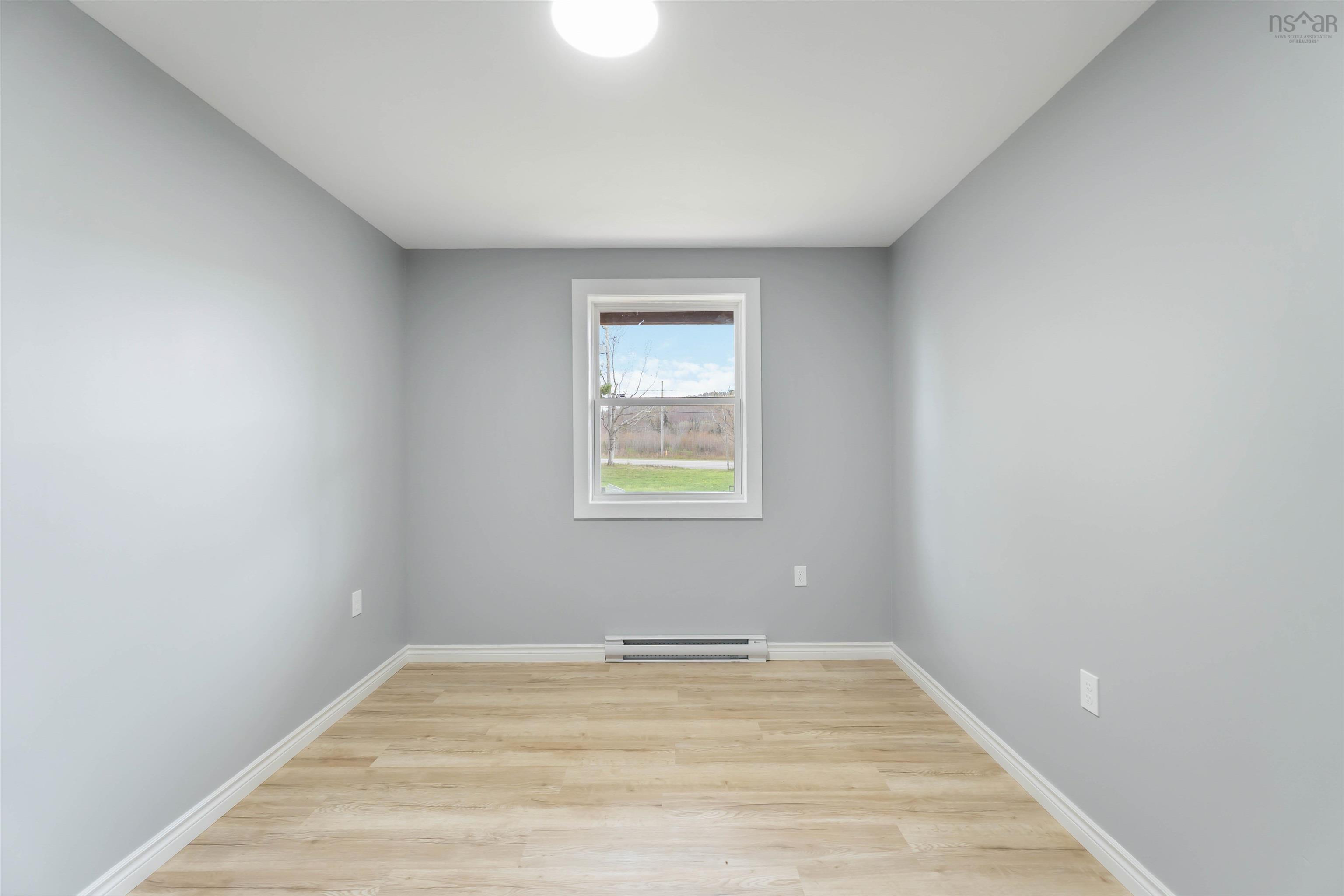 $405,000.00: 3093 Highway 201, Centrelea