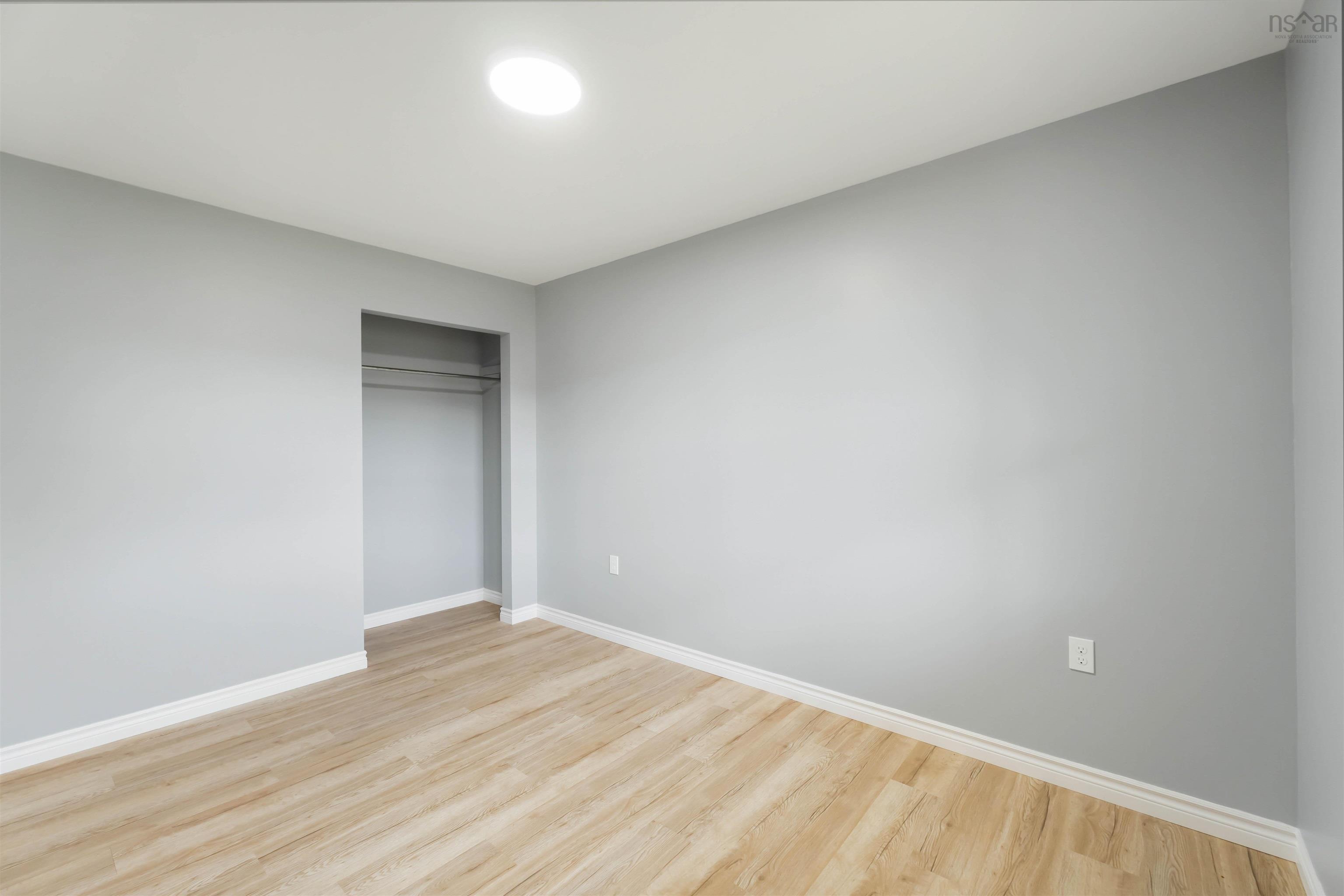 $405,000.00: 3093 Highway 201, Centrelea